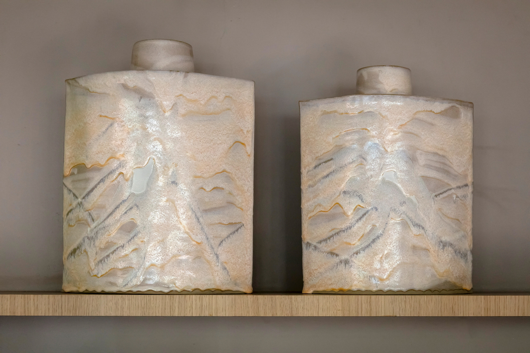 Vase collection "Mandorle" en grès GM 280€ - MM 250€