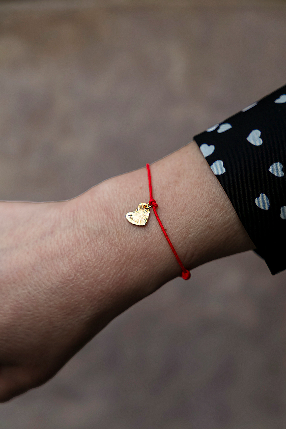 Bracelet "Coeur ciselé" en or jaune - 450€