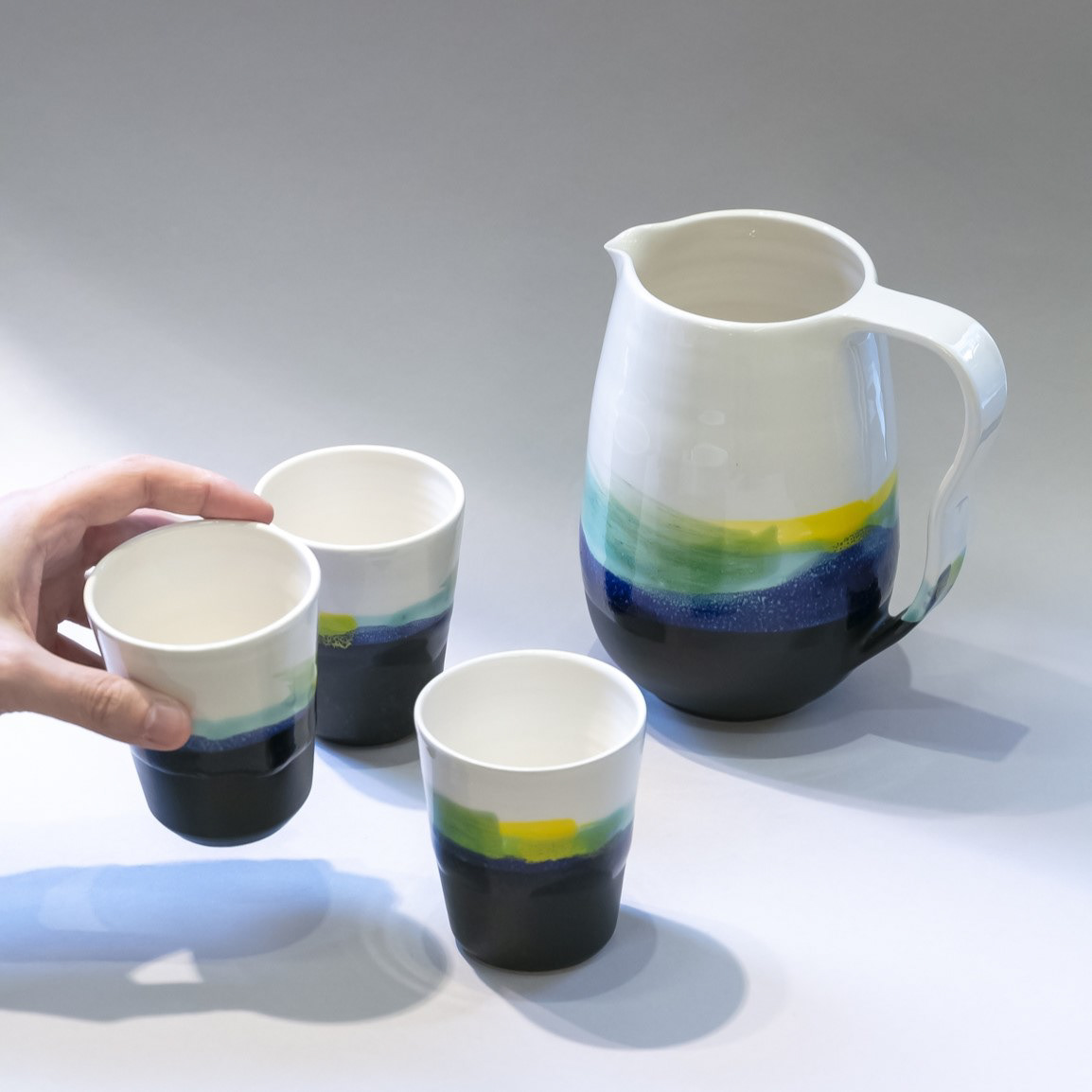 Verre "Nuit" en faïence 18€ - Carafe "Nuit" 75€