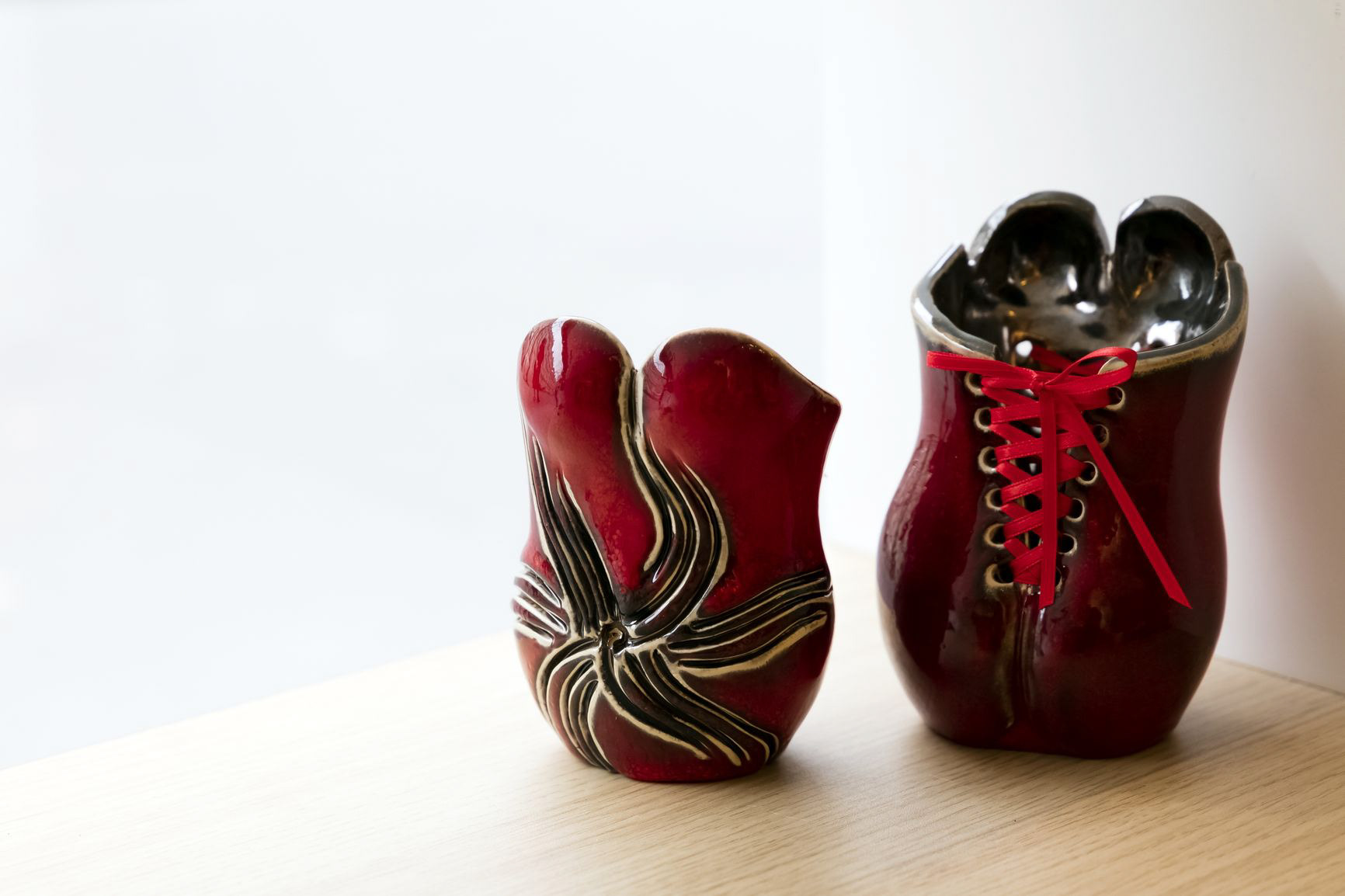 Buste porte-crayons en raku - 80€