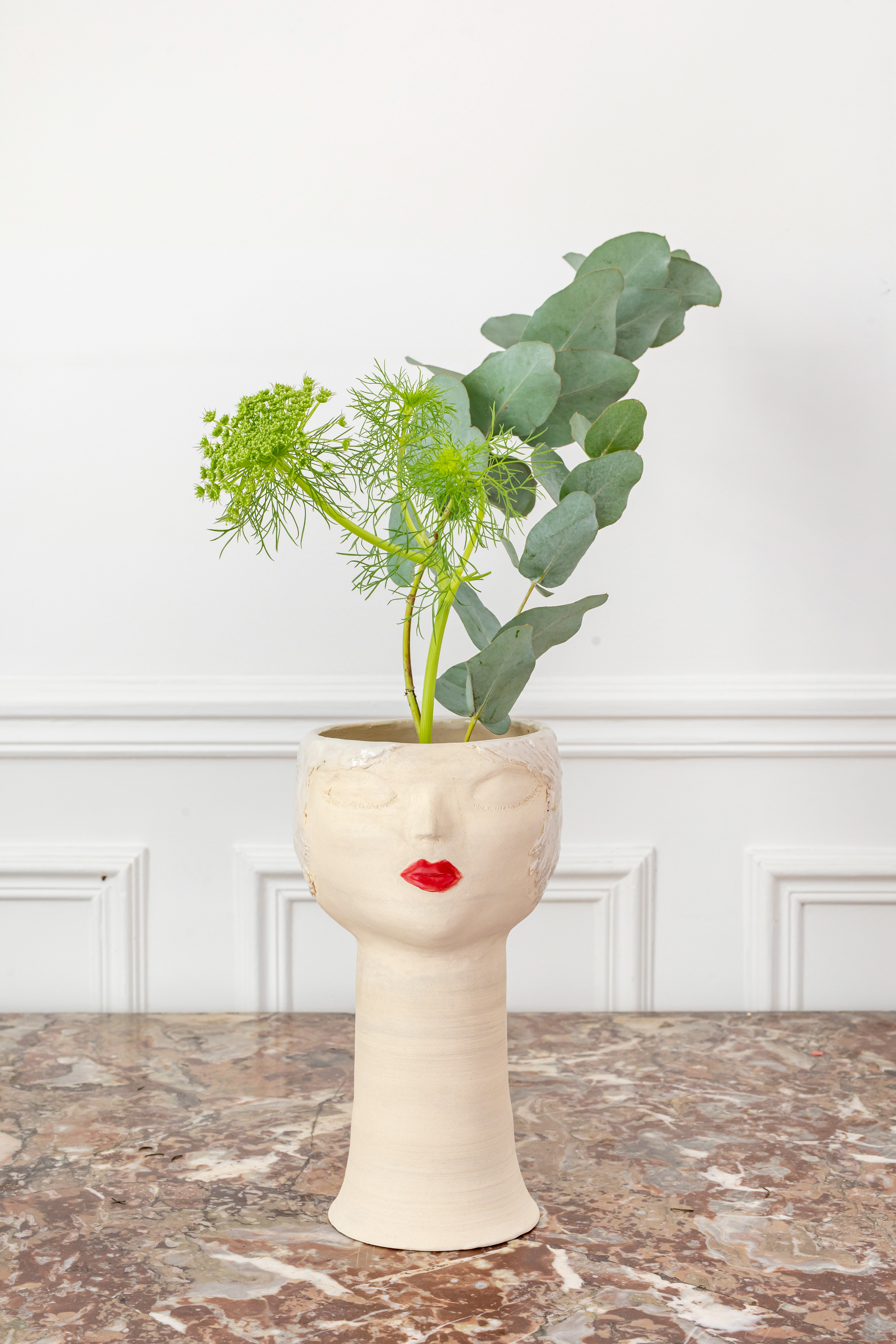Belle endormie - Vase visage en grès - 300€