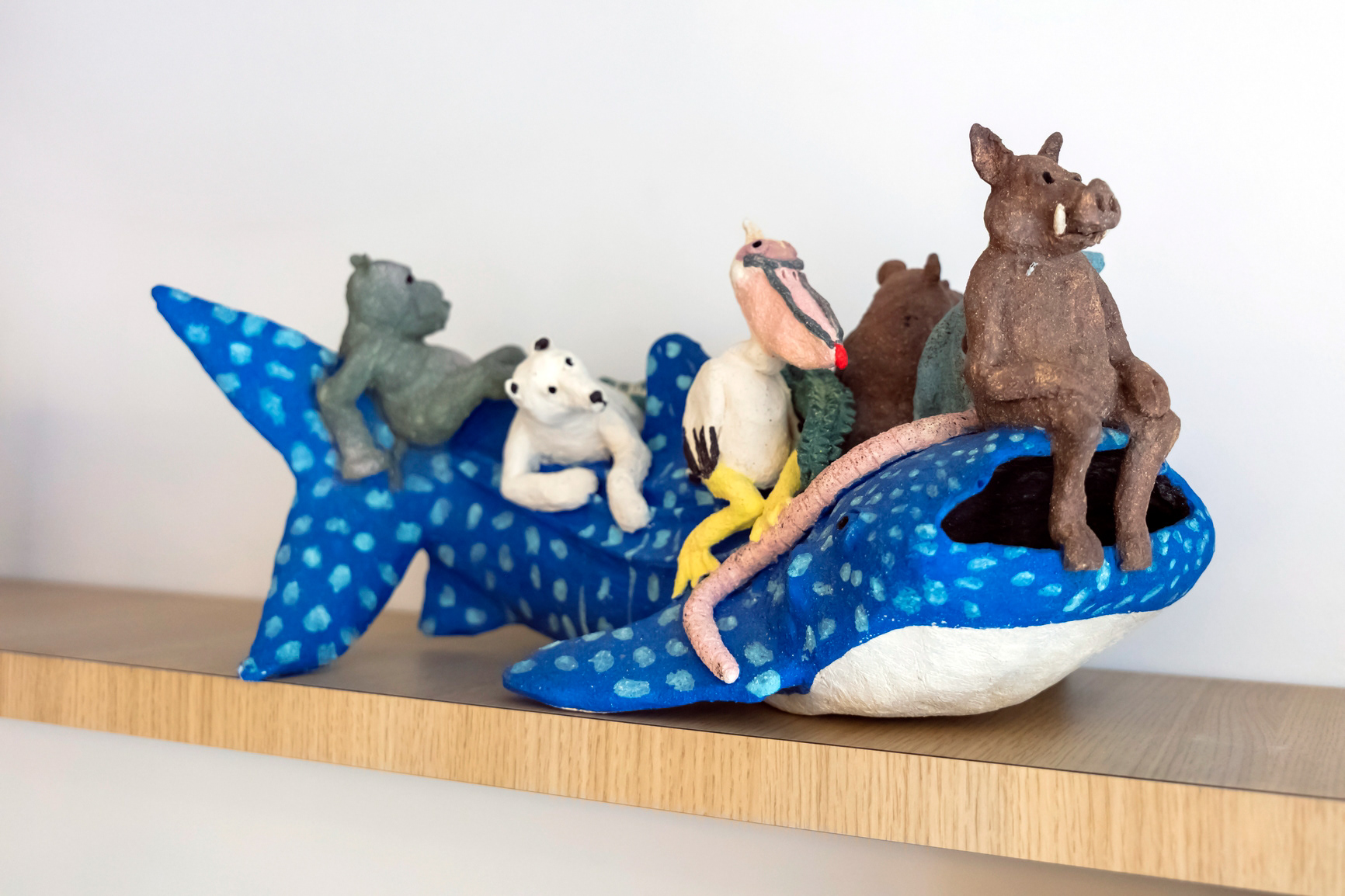 Sculpture "Requin Baleine" en grès - 1700€