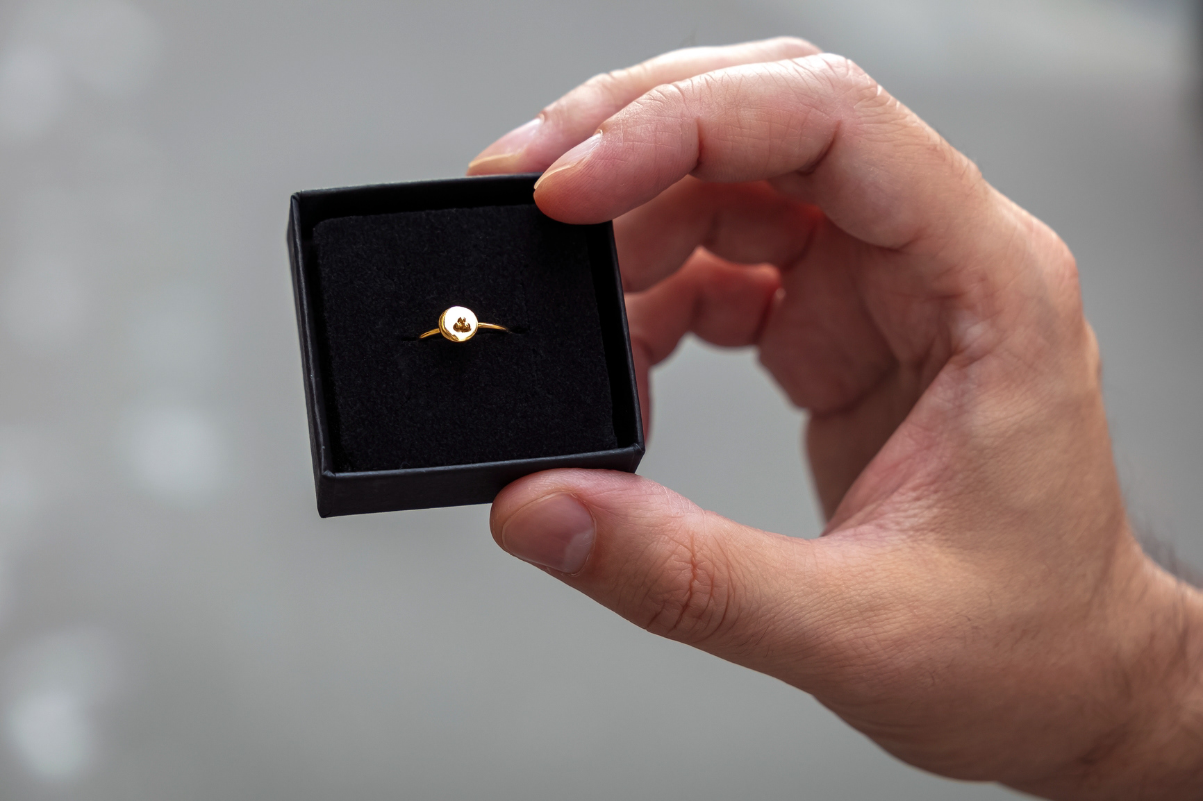Bague I en laiton doré - 70€ et 75€