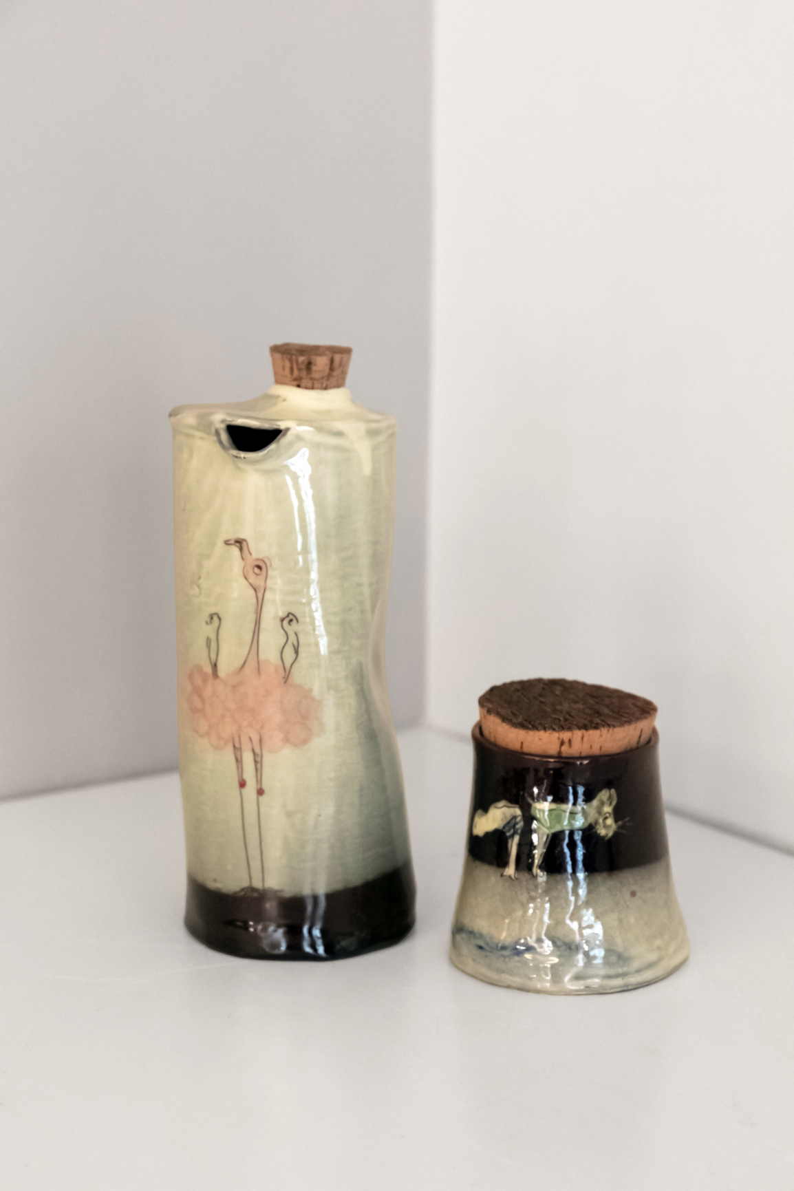 Cruche en faïence brune 75€ - Boite 35€