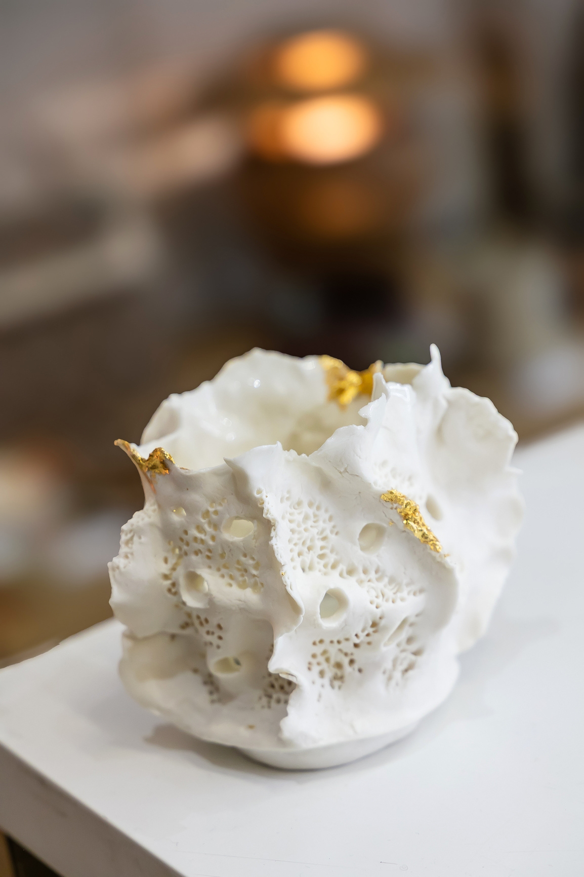 Photophore en porcelaine et or - 130€