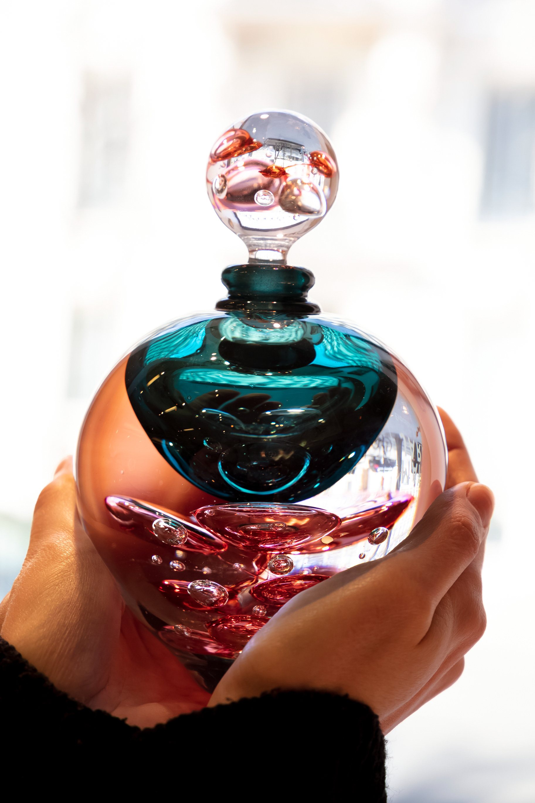 Flacon bulles en verre soufflé - 270€