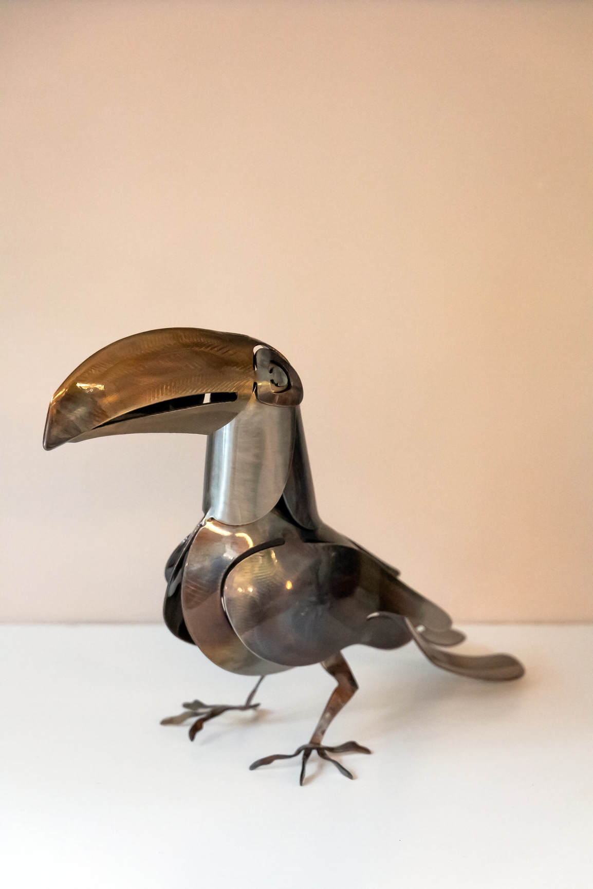 Toucan en acier et bois - 495€
