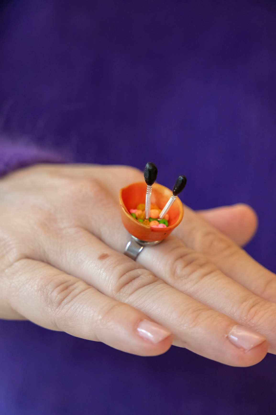 Bague "Fleur Ressort" en pâte polymère - 60€