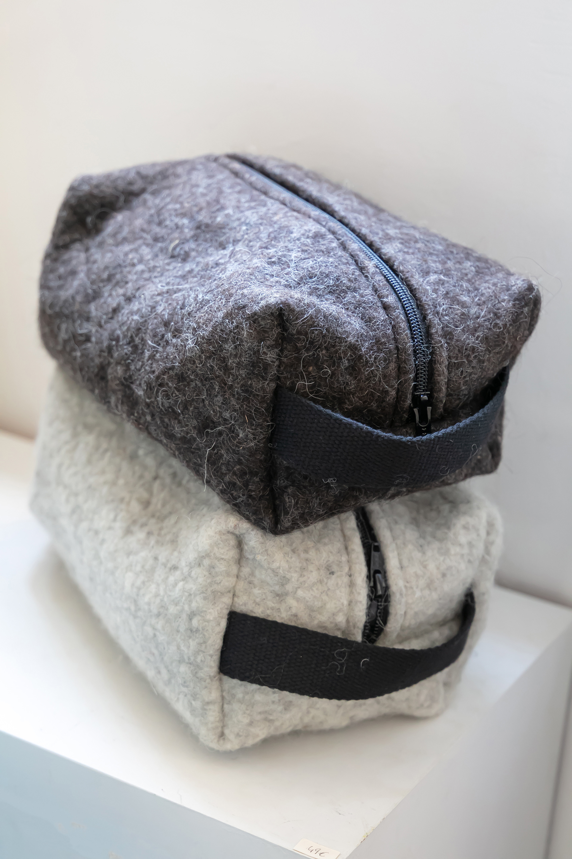 Trousse Cube GM en feutre de laine - 58€