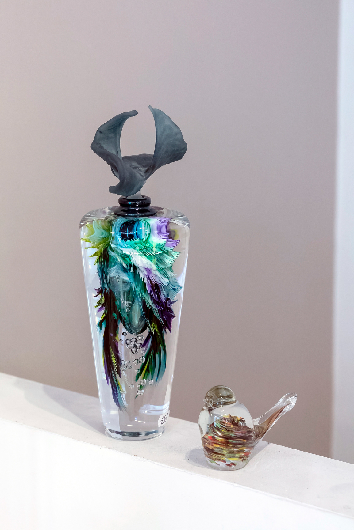 Flacon en verre "Iris" - 450€