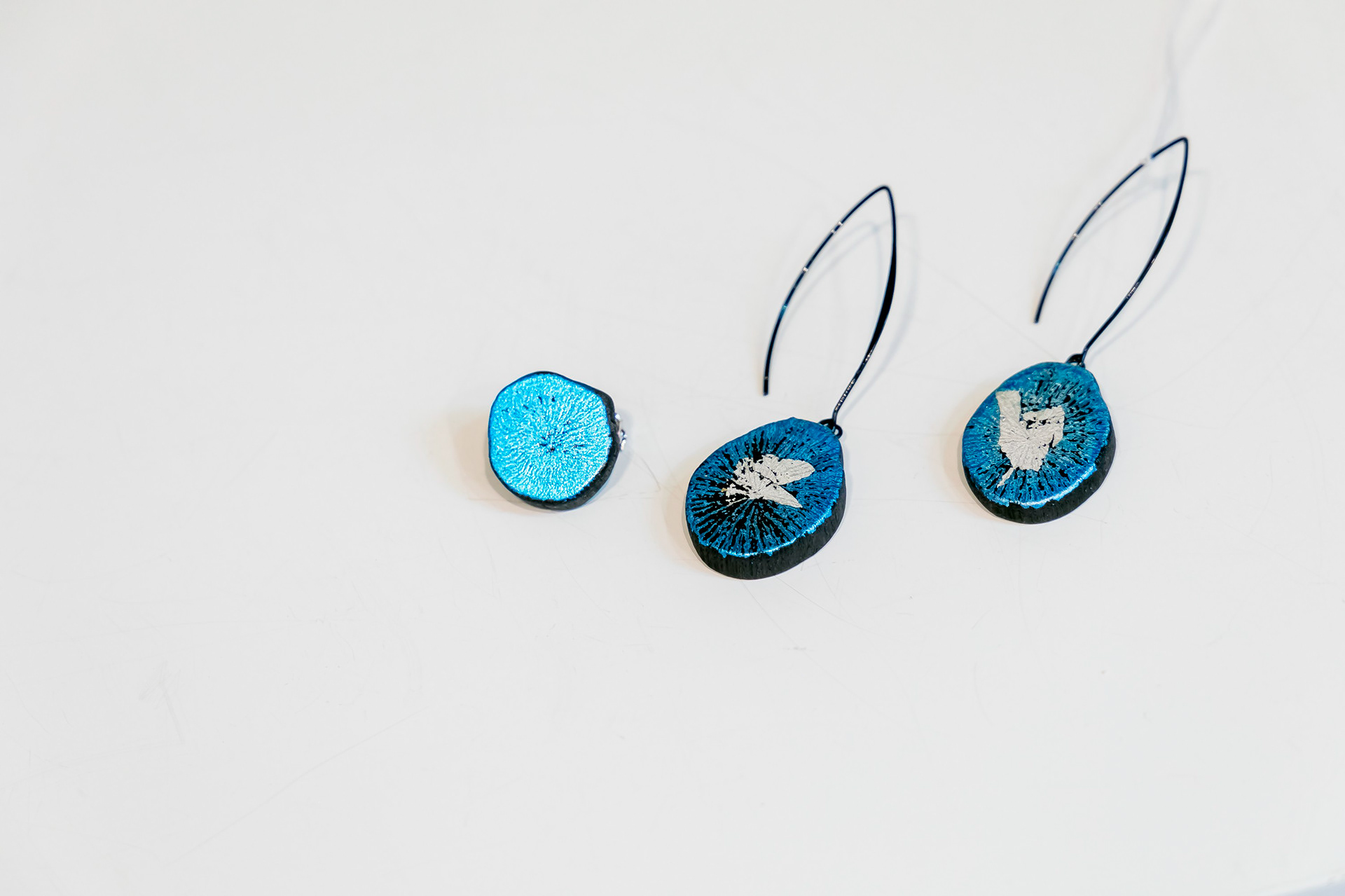 Broche en charbon binchotan 45€ - BO en charbon binchotan 85€