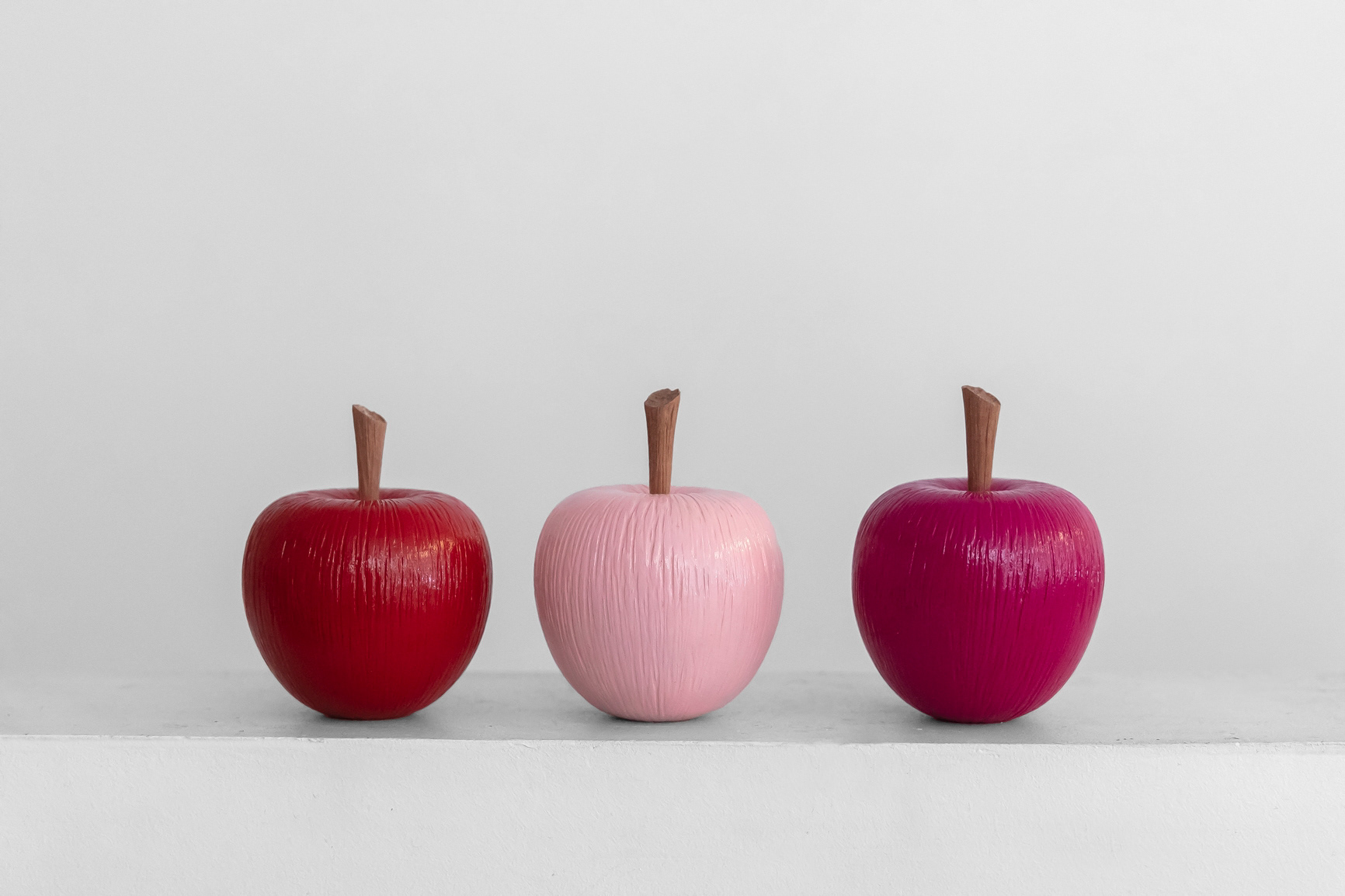 Pomme couleur PM en bois - 35€