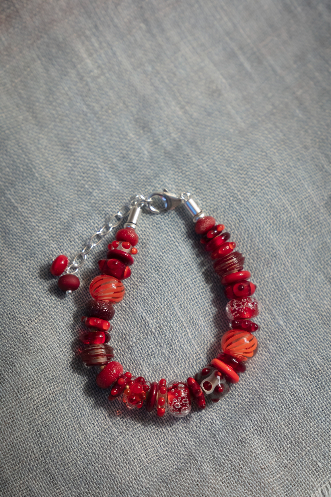 Bracelet en perles de verre - 90€