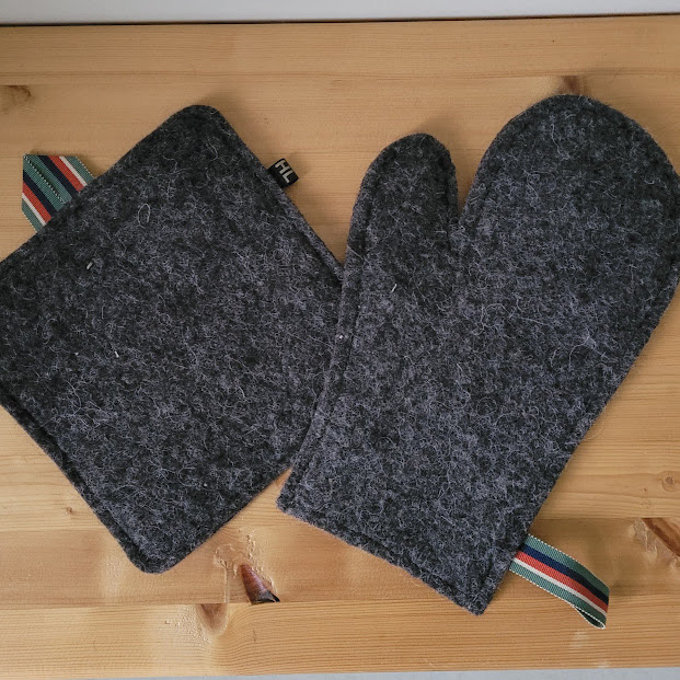 Manique en feutre de laine 17€ - Mitaine de cuisine 22€
