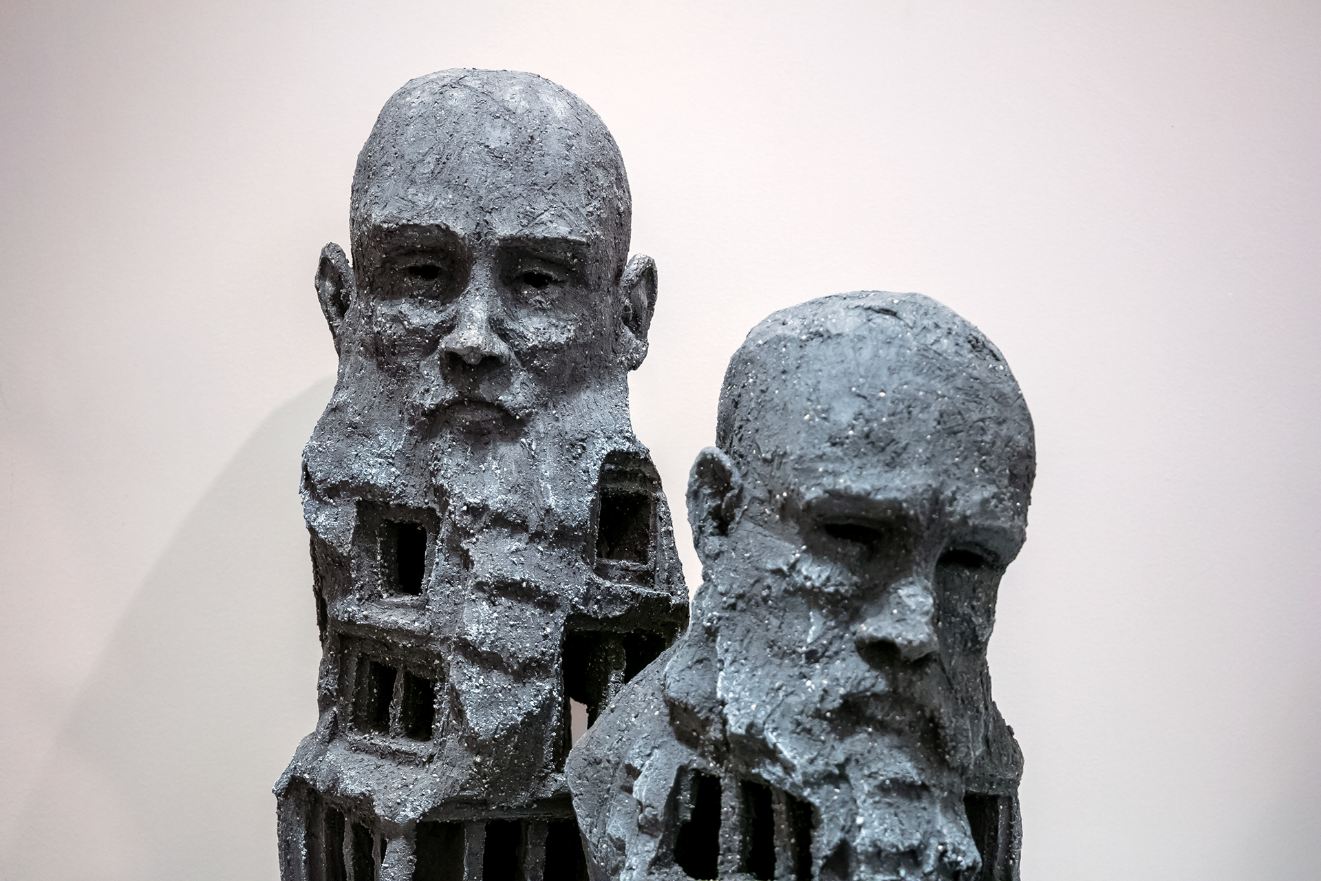 "Vestige" sculpture en grès chamotté GM 2200 € - PM 1750 €