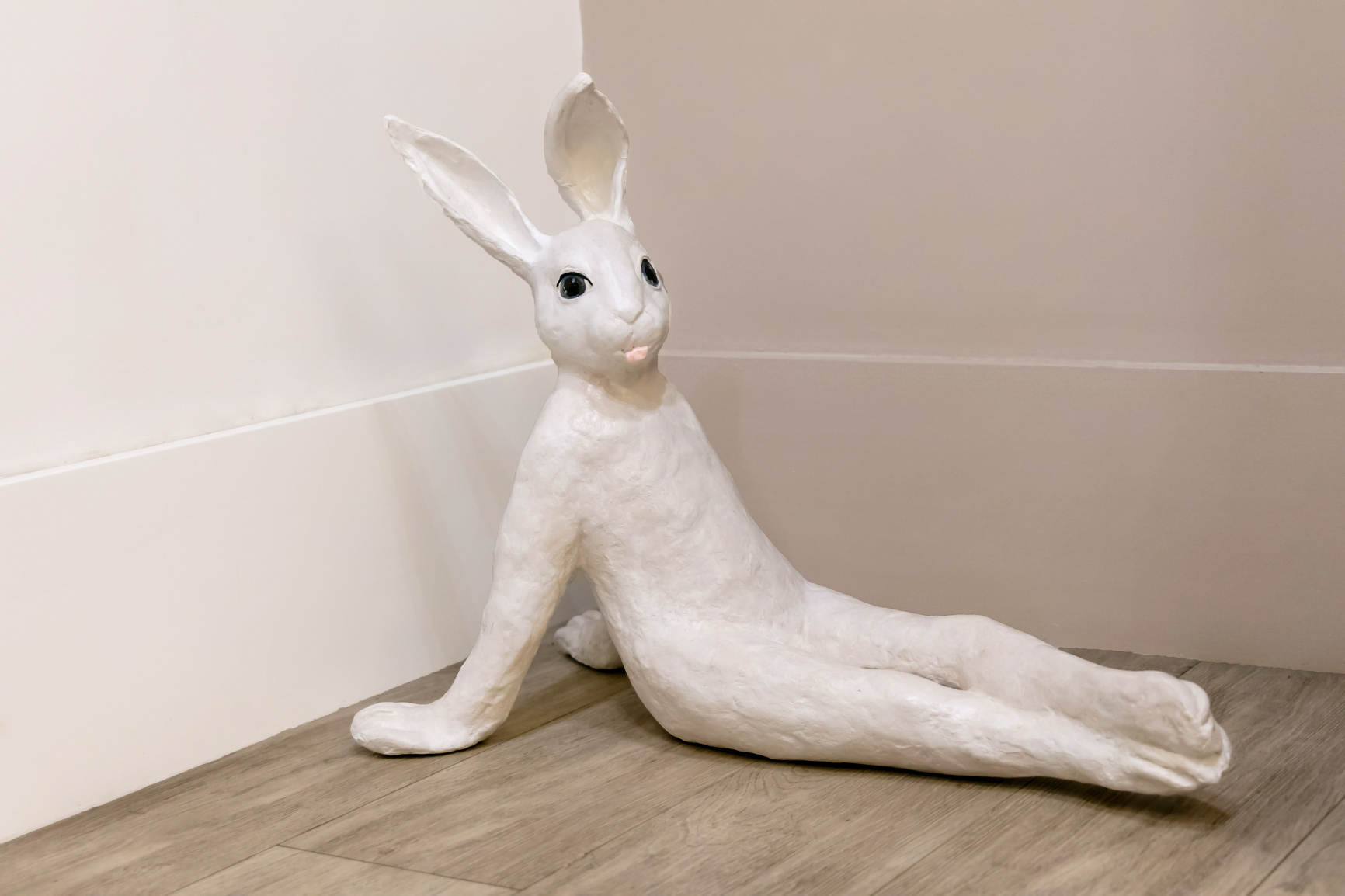 Sculpture "Madame Lapin" en papier mâché - 1000€