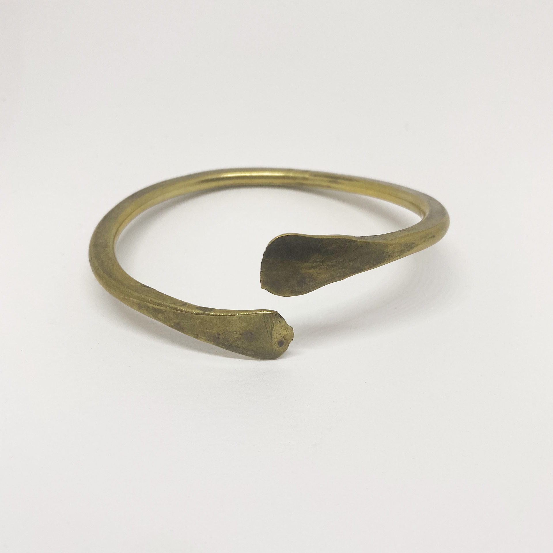 Bracelet en laiton doré - 65€