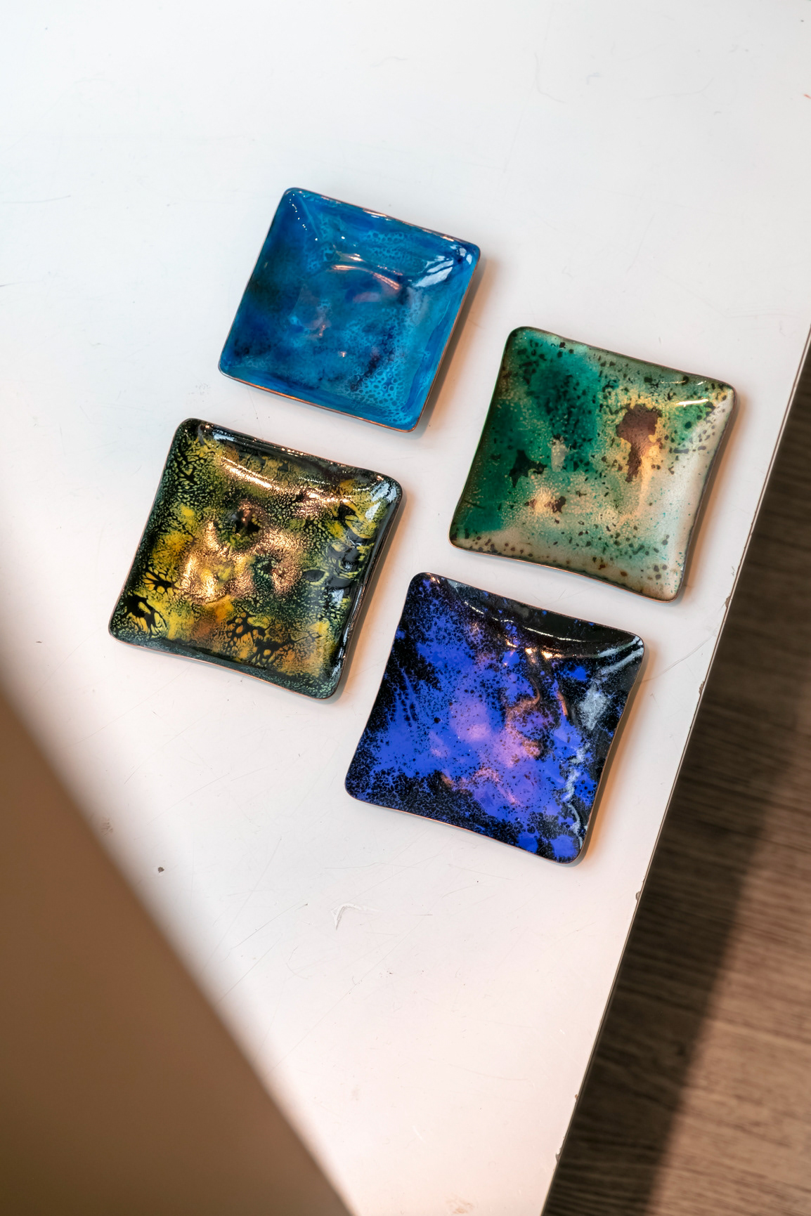 Coupelle MM en émaux de joaillerie sur cuivre - 80€