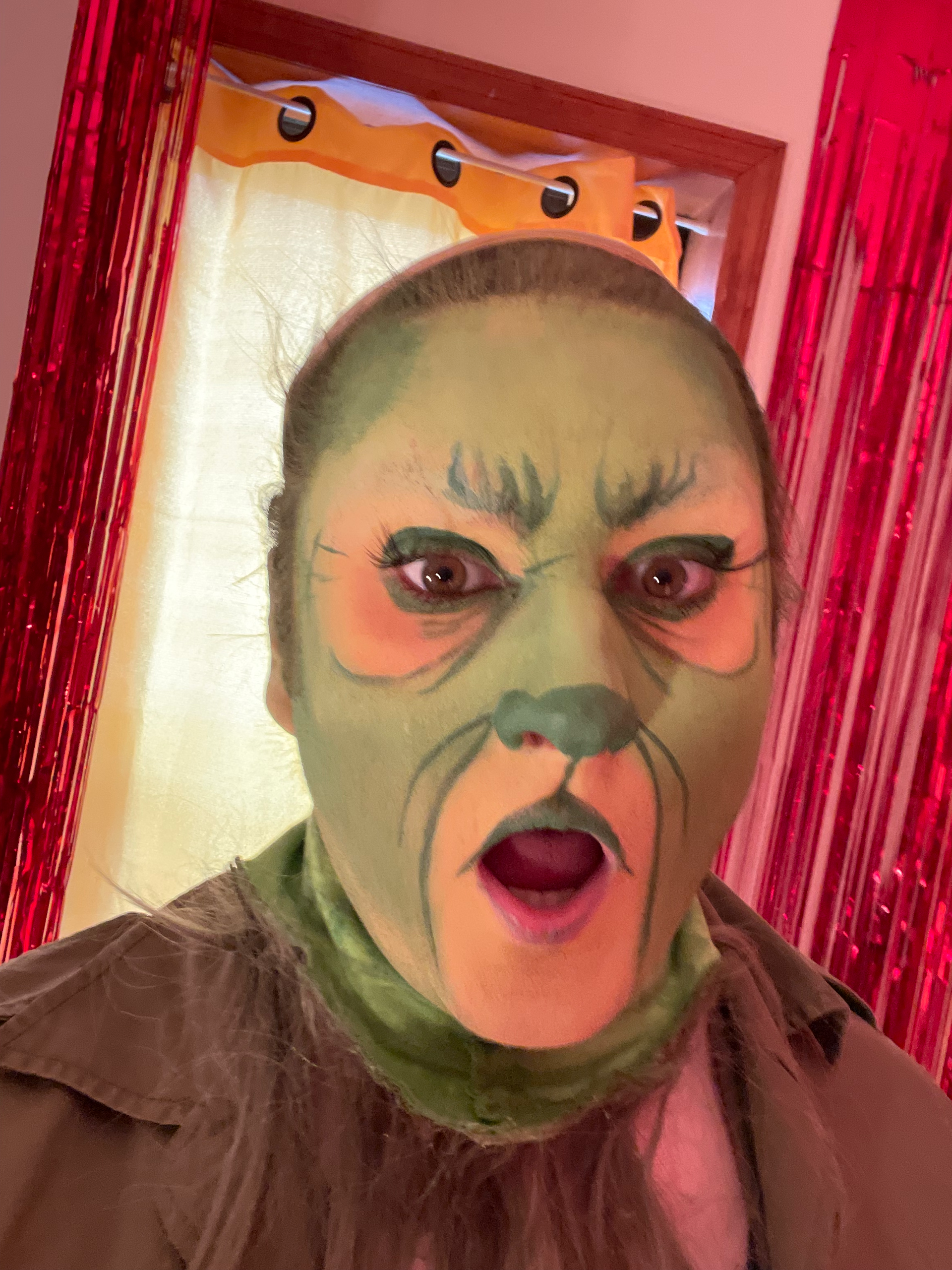 Makeup without artificial brows