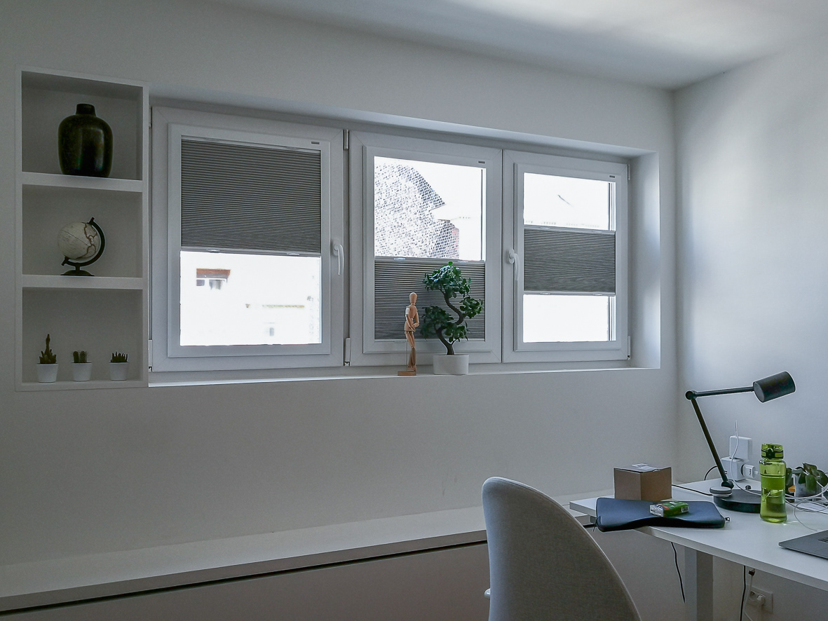 Je kan de iso plisse in gelijk welke stand zetten, zoals je zelf verkiest