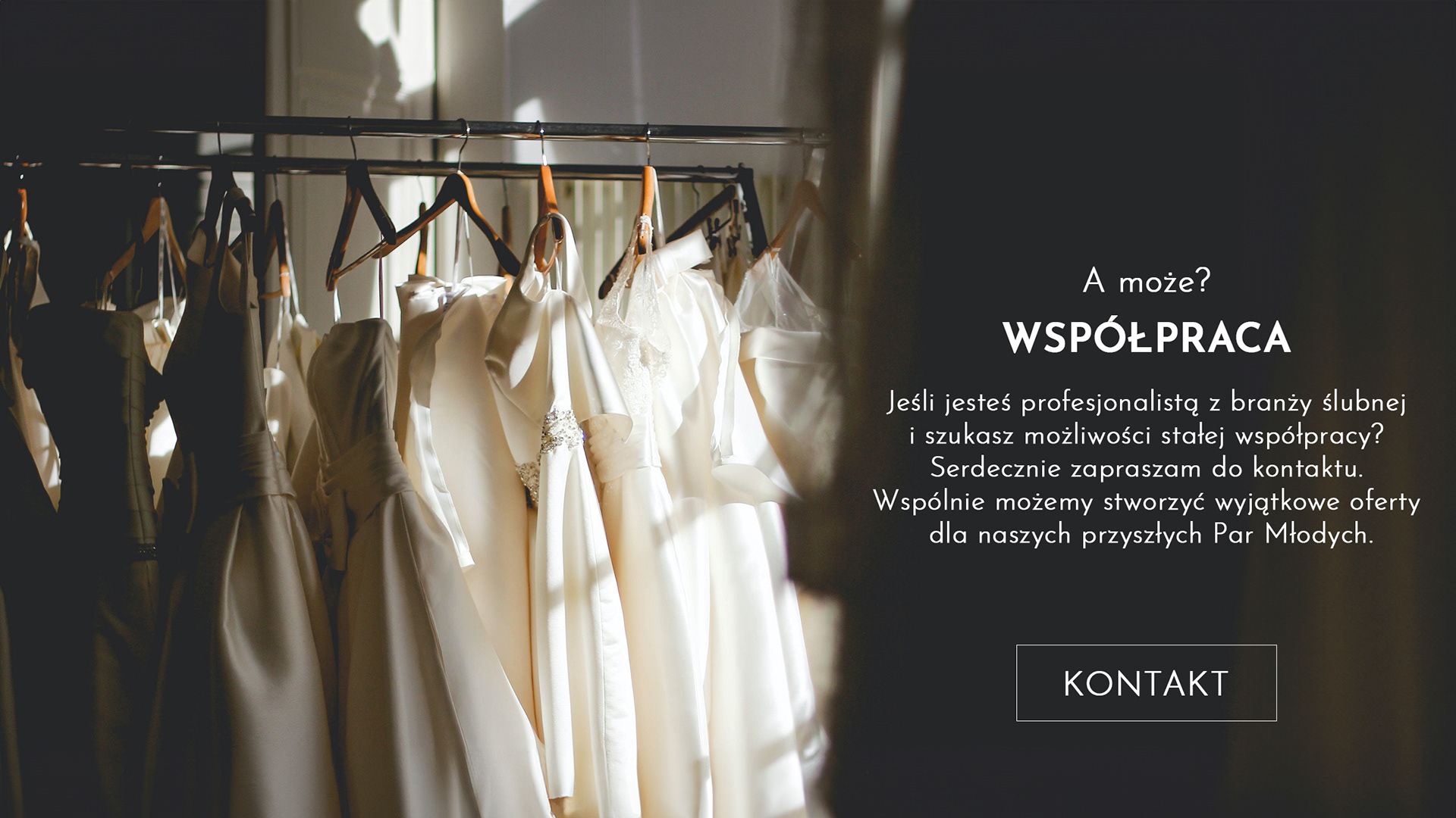 Delikatne detale sukni ślubnej. Suknie ślubne na wieszaki