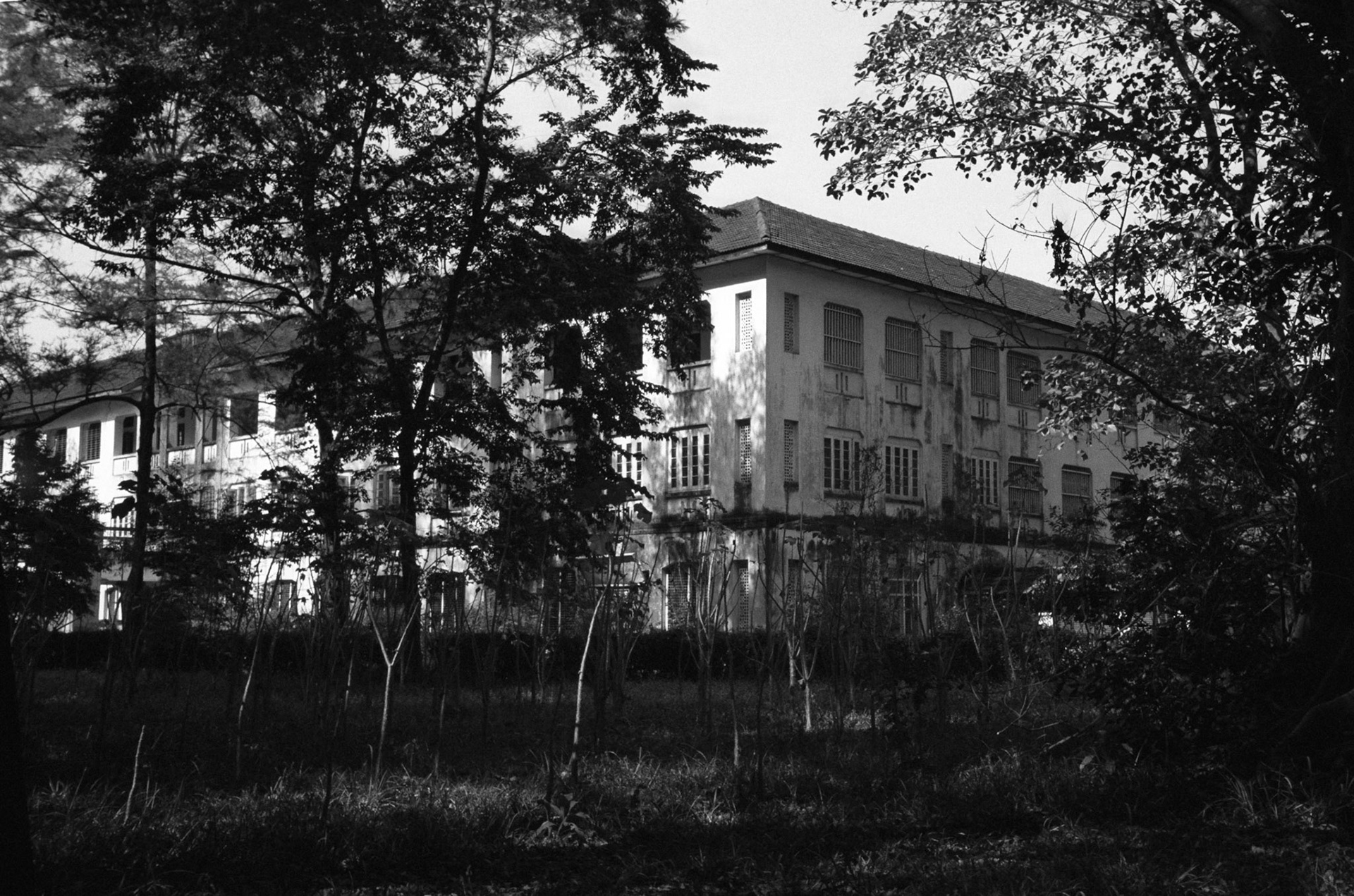 Rangoon University, located on the banks of Inya Lake, is the oldest and most famous University in Burma. It has been at the centre of civil discontent throughout it's history with student protests in 1962, 1974, 1988 and 1996. Since the uprising of 1996, it no longer offers any full-time undergraduate programs. In addition, the authorities no longer allow undergraduate students on campus.