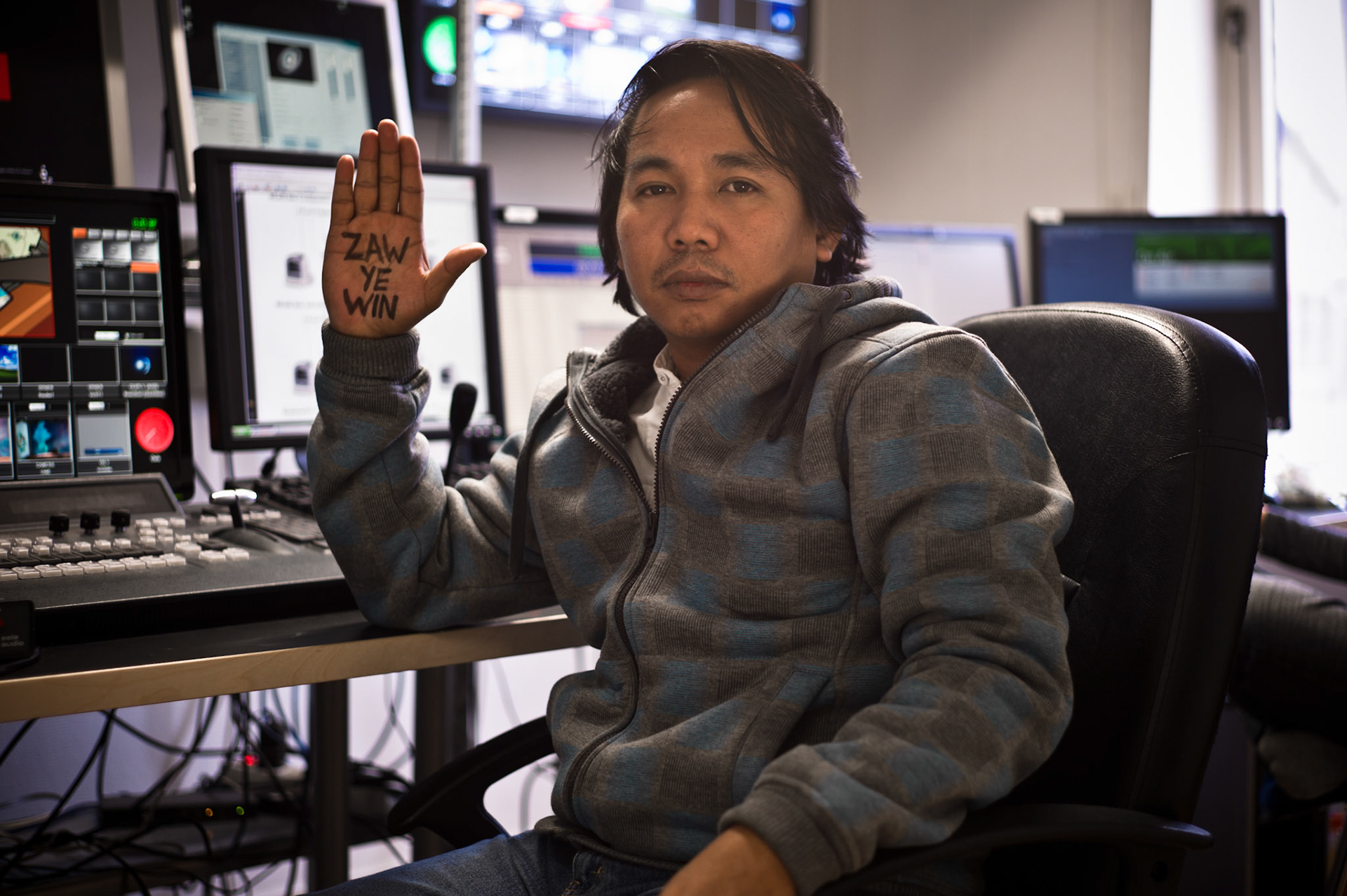 Myo Min Naing, a Rangoon university student was jailed for 4 years in 1990 for leading student protests. In 1996 he was arrested once again for his role in mass student demonstrations and was sentenced to 7 years in Insein and Myingyan prisons. He fled to the Thai-Burma border in 2003 and was resettled to Norway in 2005 where he founded and now runs a secret network of undercover video journalists inside the country working for the Democratic Voice of Burma.
Zaw Ye Win, a close friend of Myo Min Naing, was first jailed in 1990 for 3 years. In 1999 he was arrested for organizing demonstrations to mark the anniversary of the 8888 uprisings and sentenced to 17 years in prison. He was released from Taungoo prison in October 2011 under the general amnesty.