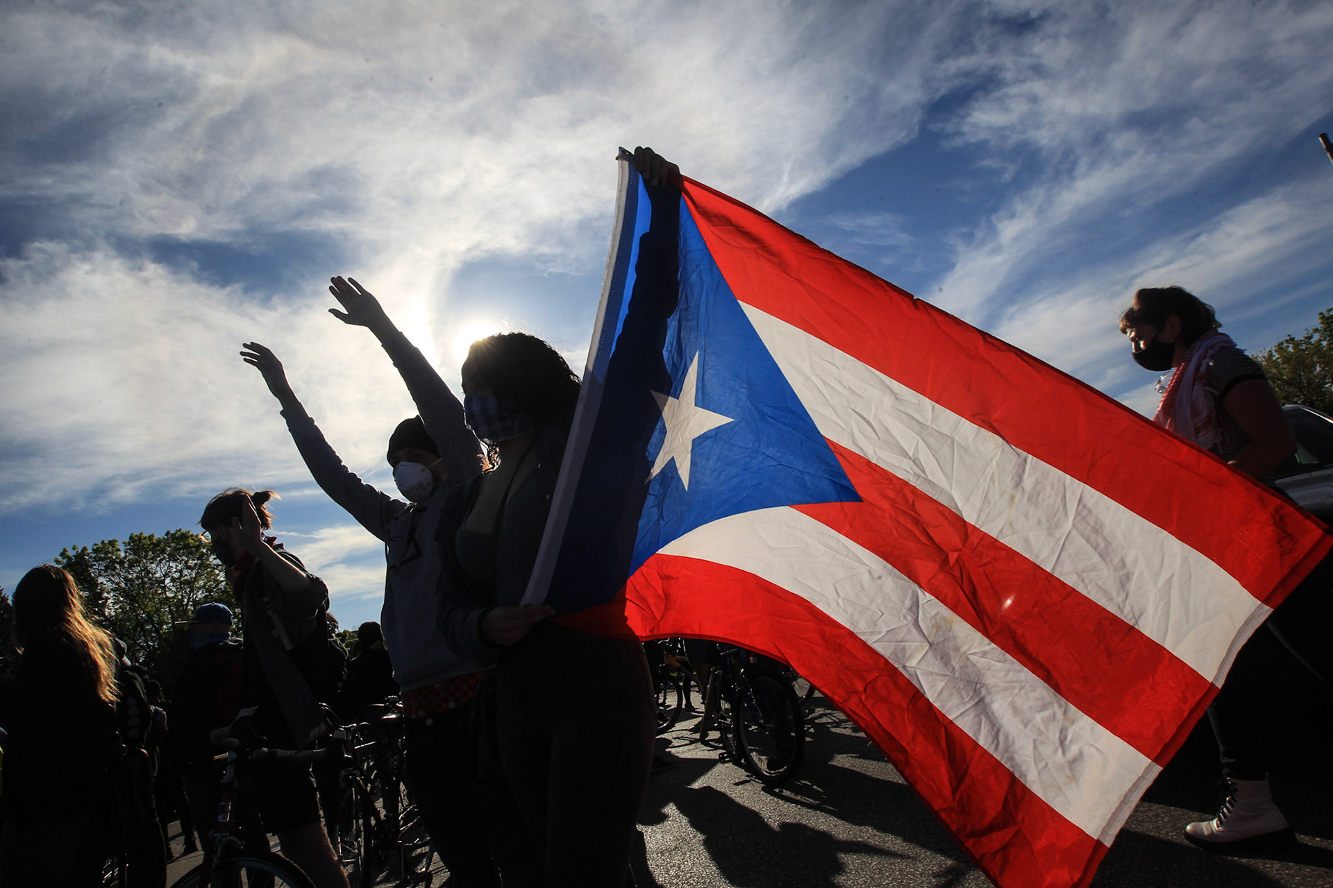 Milwaukee, WI, May 31. The third day of the march in Milwaukee was carried out peacefully, the march started from MLK and Locust to Oakland avenue, Hundreds of protesters cry out for justice after the murder of George Floyd caused by a police officer in Minneapolis . (photo by: Edwin Gonzalez)