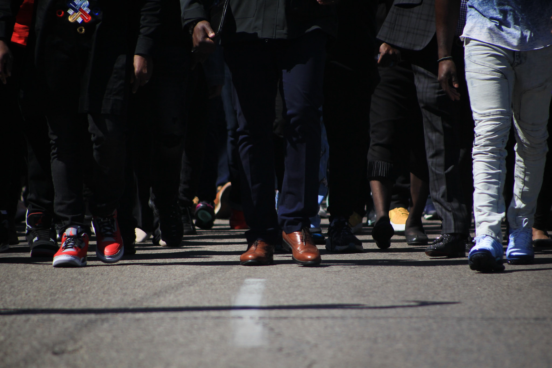Milwaukee, WI, May 31. The third day of the march in Milwaukee was carried out peacefully, the march started from MLK and Locust to Oakland avenue, Hundreds of protesters cry out for justice after the murder of George Floyd caused by a police officer in Minneapolis . (photo by: Edwin Gonzalez)
