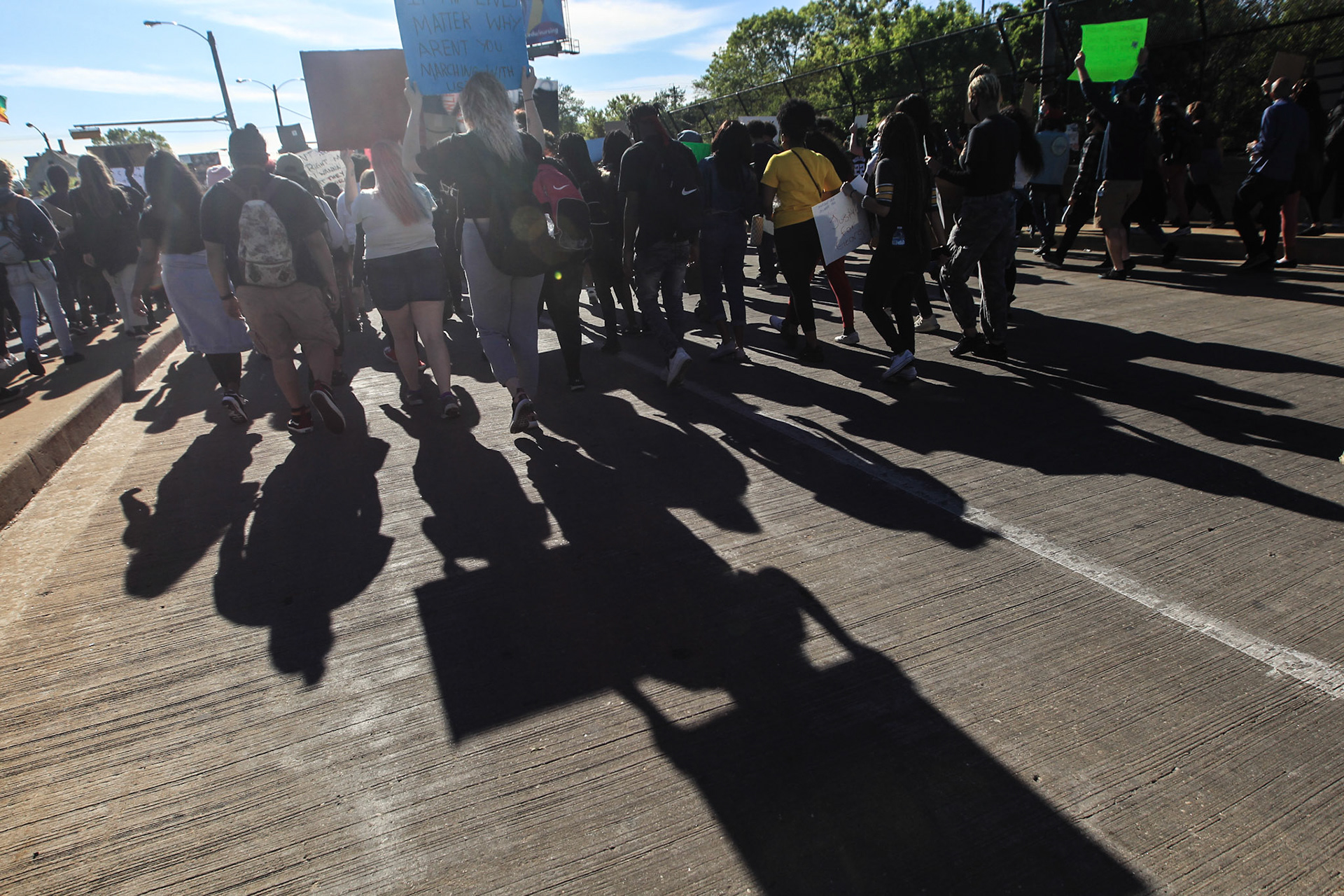 Milwaukee, WI, May 31. The third day of the march in Milwaukee was carried out peacefully, the march started from MLK and Locust to Oakland avenue, Hundreds of protesters cry out for justice after the murder of George Floyd caused by a police officer in Minneapolis . (photo by: Edwin Gonzalez)