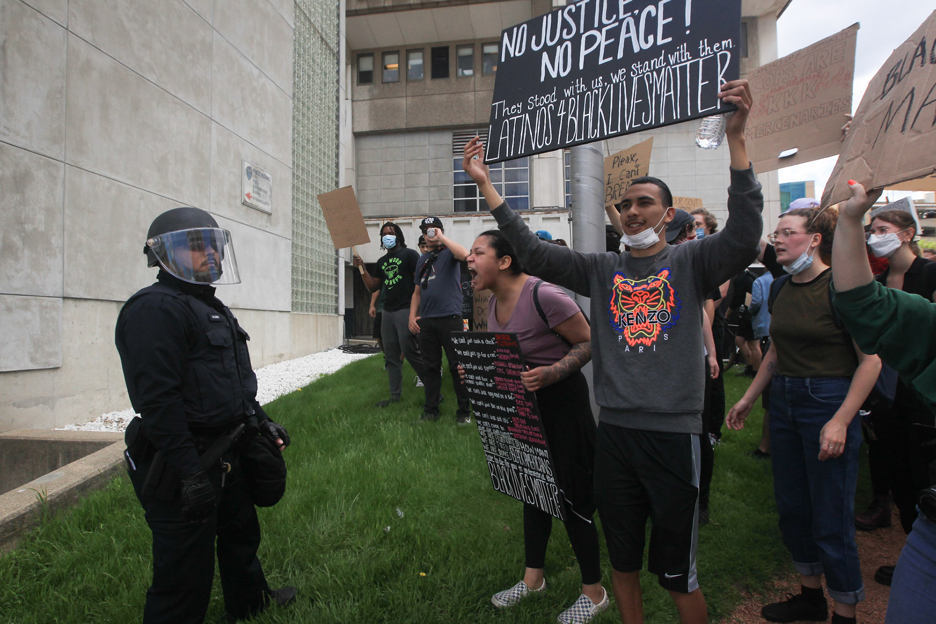 Thousands of people gathered on Downtown Milwaukee for the second day of protests for the death of George Floyd, who was murdered by a police officer in Minneapolis.