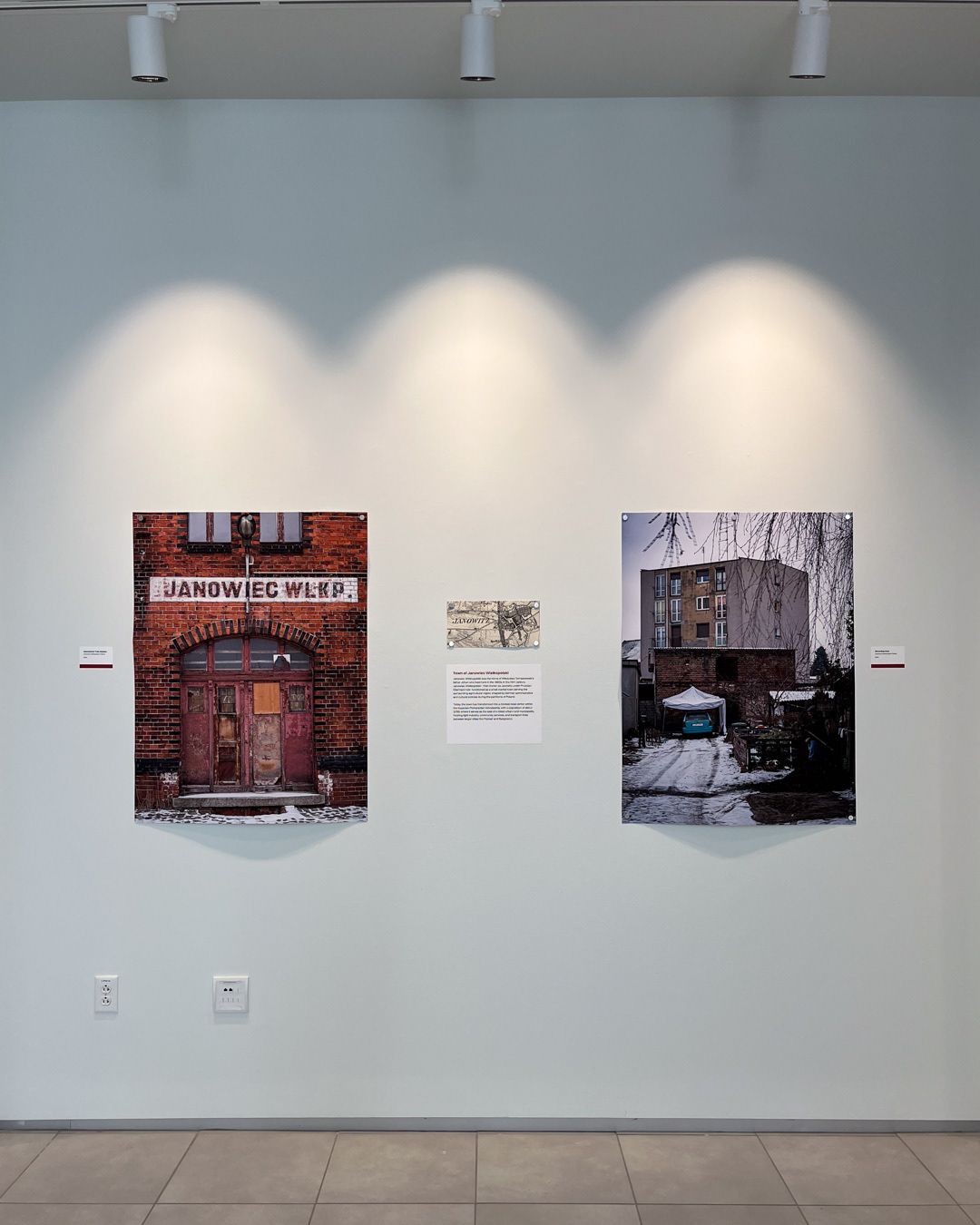 Narrative panels & wall labels