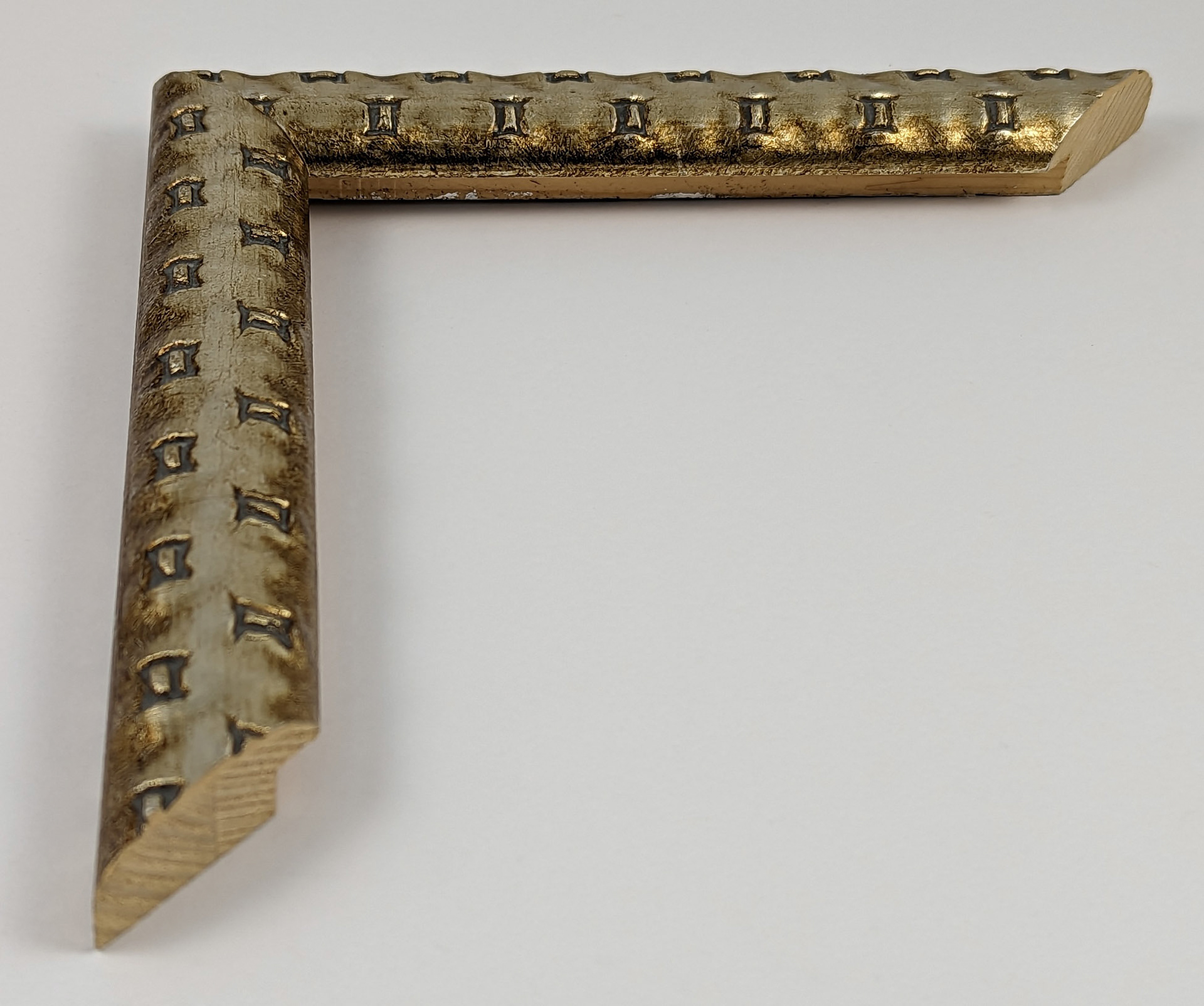 550 - 30x20 - φύλλο ασημί ανάγλυφο, ξύλο πεύκο