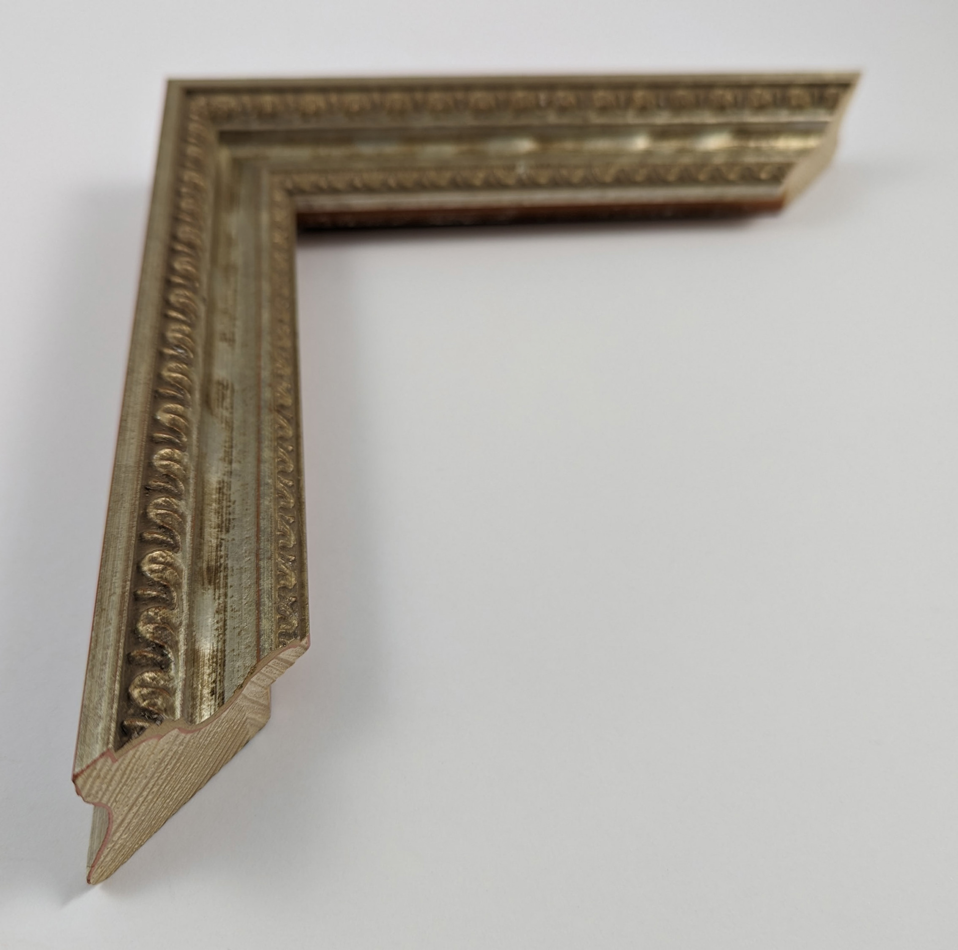 A672 - 35x33 -  φύλλο ασημιού παλαιωμένο, ξύλο πεύκο