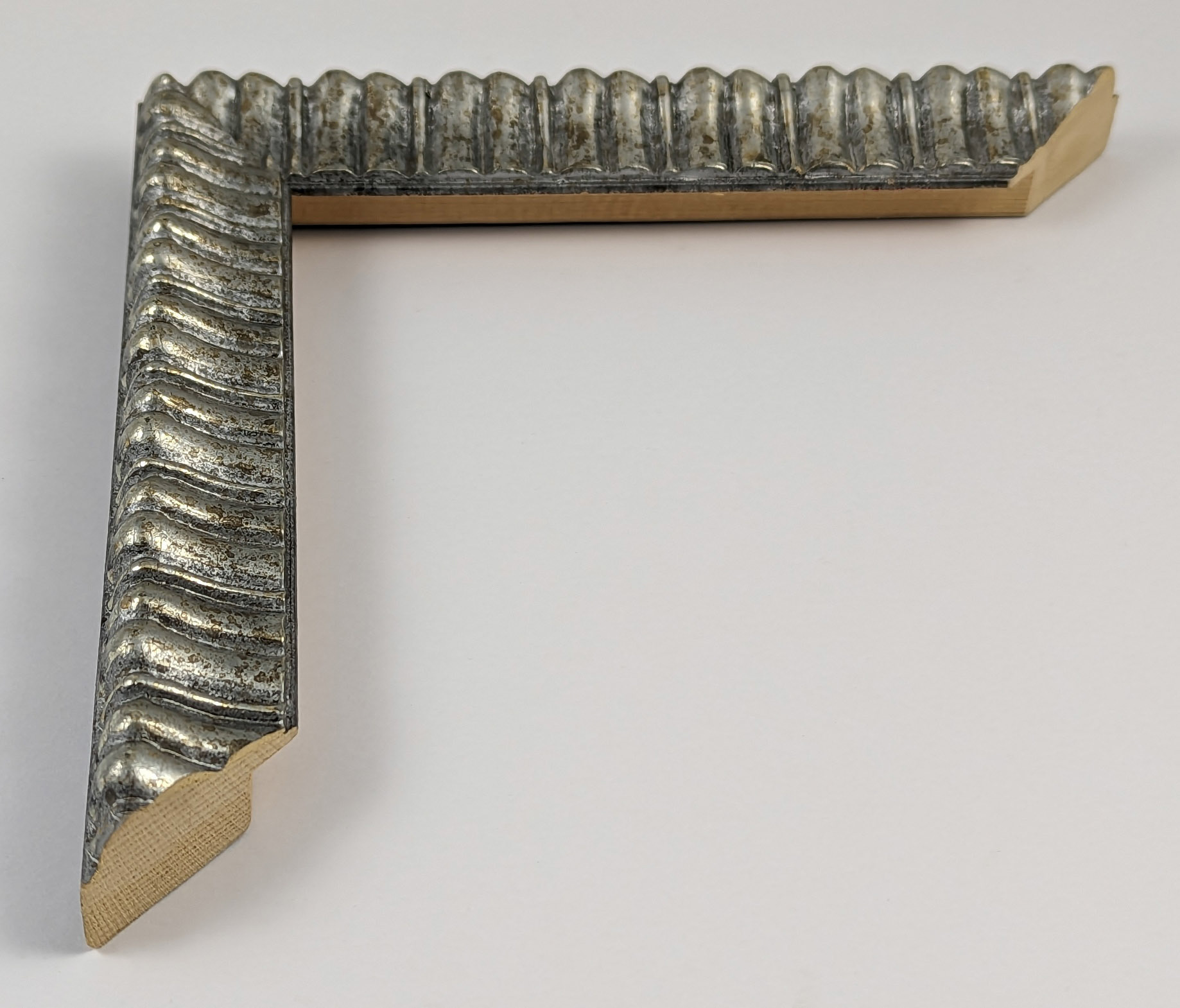 2150 - 30x25 - ασημί ανάγλυφο, ξύλο πεύκο