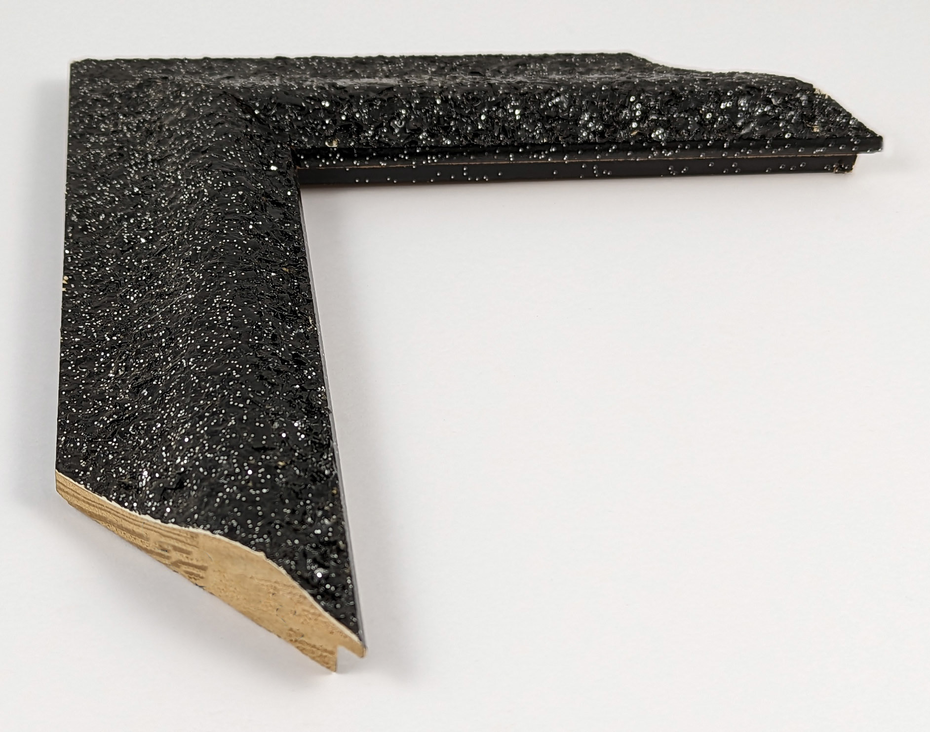 2303 - 55x20 - μαύρη με στρας ανάγλυφη, ξύλο πεύκο