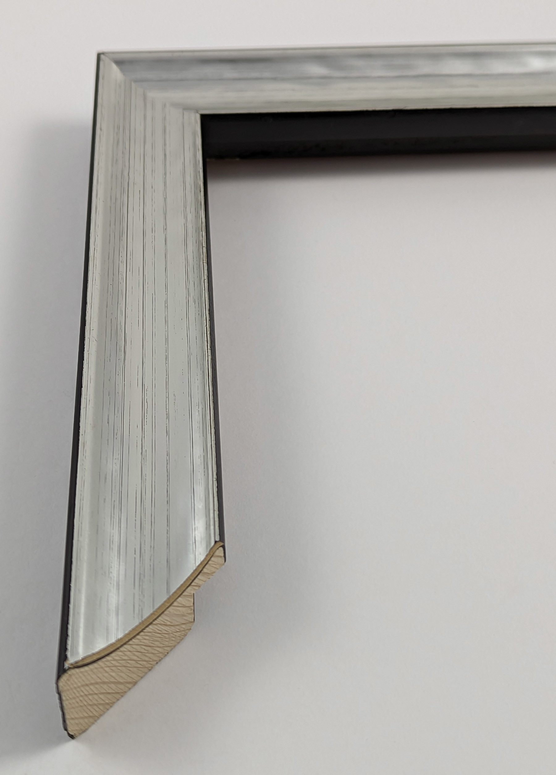 A713 - 31x24 - ασημί απομίμηση σφυρήλατου μετάλλου, ξύλο πεύκο