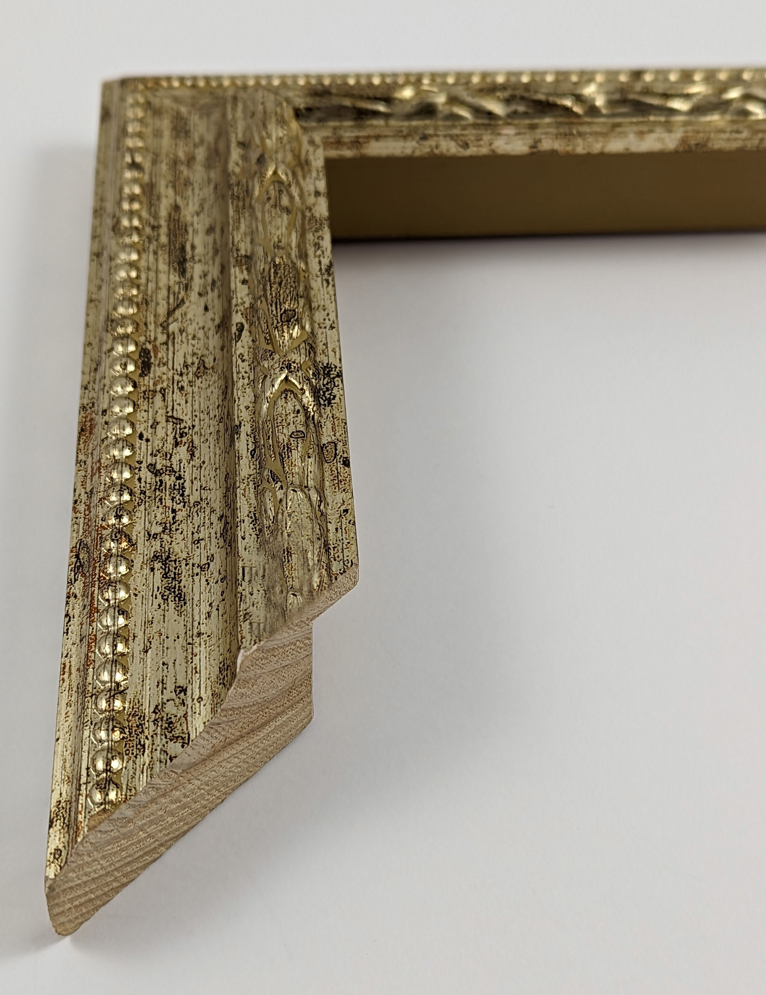 A34 - 45x37 - ασημί, ξύλο πεύκο