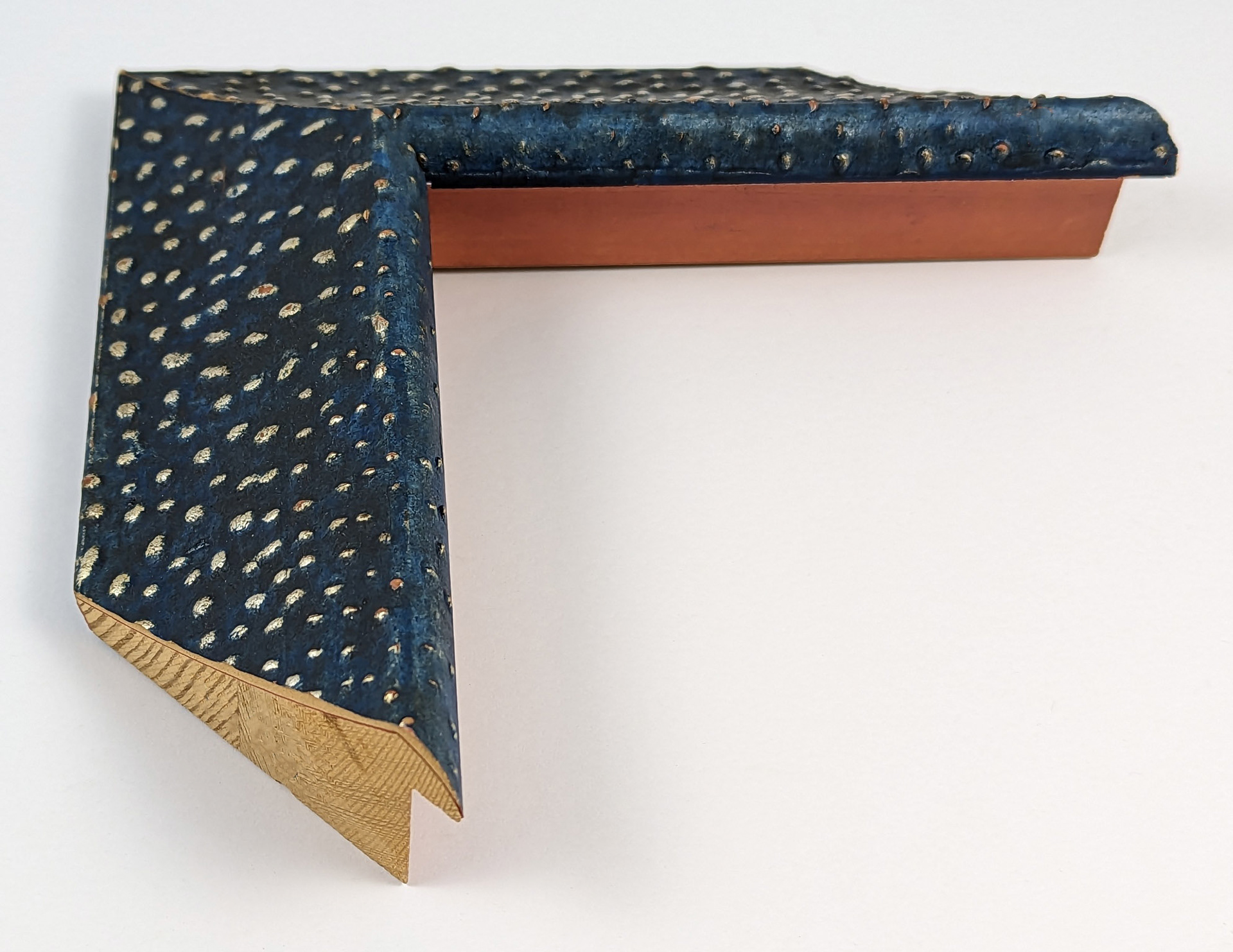 2196 - 65x43 - φύλλο ασημί μπλε ανάγλυφη, ξύλο πεύκο