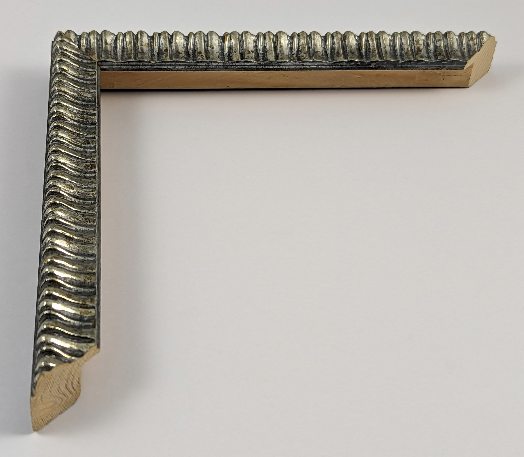 2837 - 21x25 - ασημί ανάγλυφο, ξύλο πεύκο