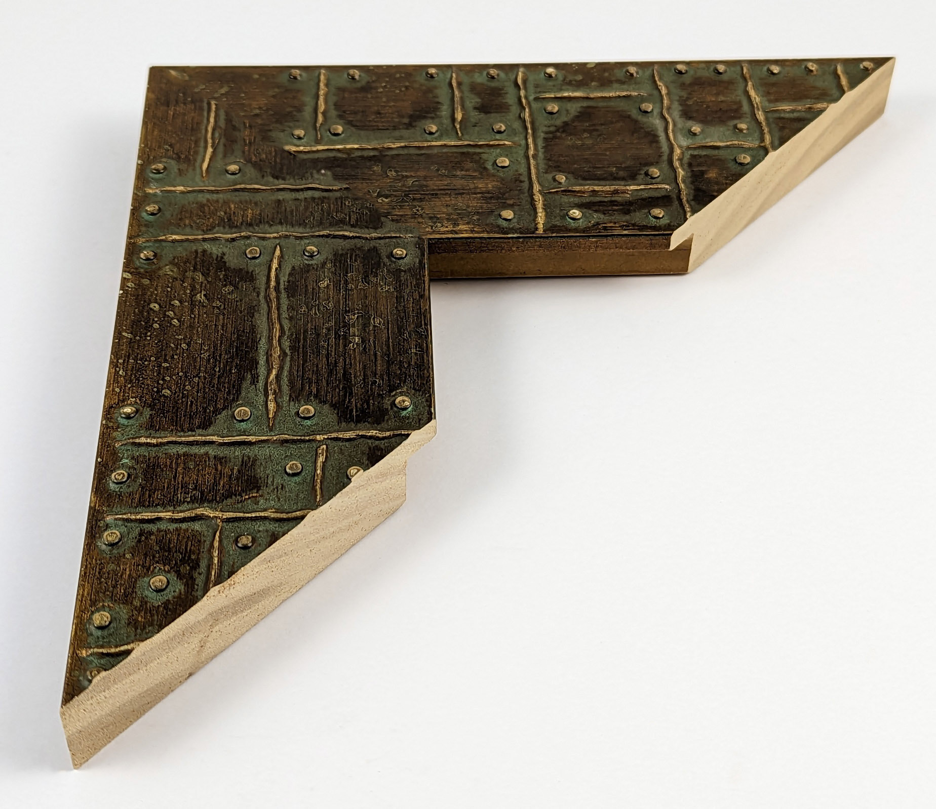 2173 - 70x20 - χρυσό μούχλα με καρφιά, ξύλο πεύκο