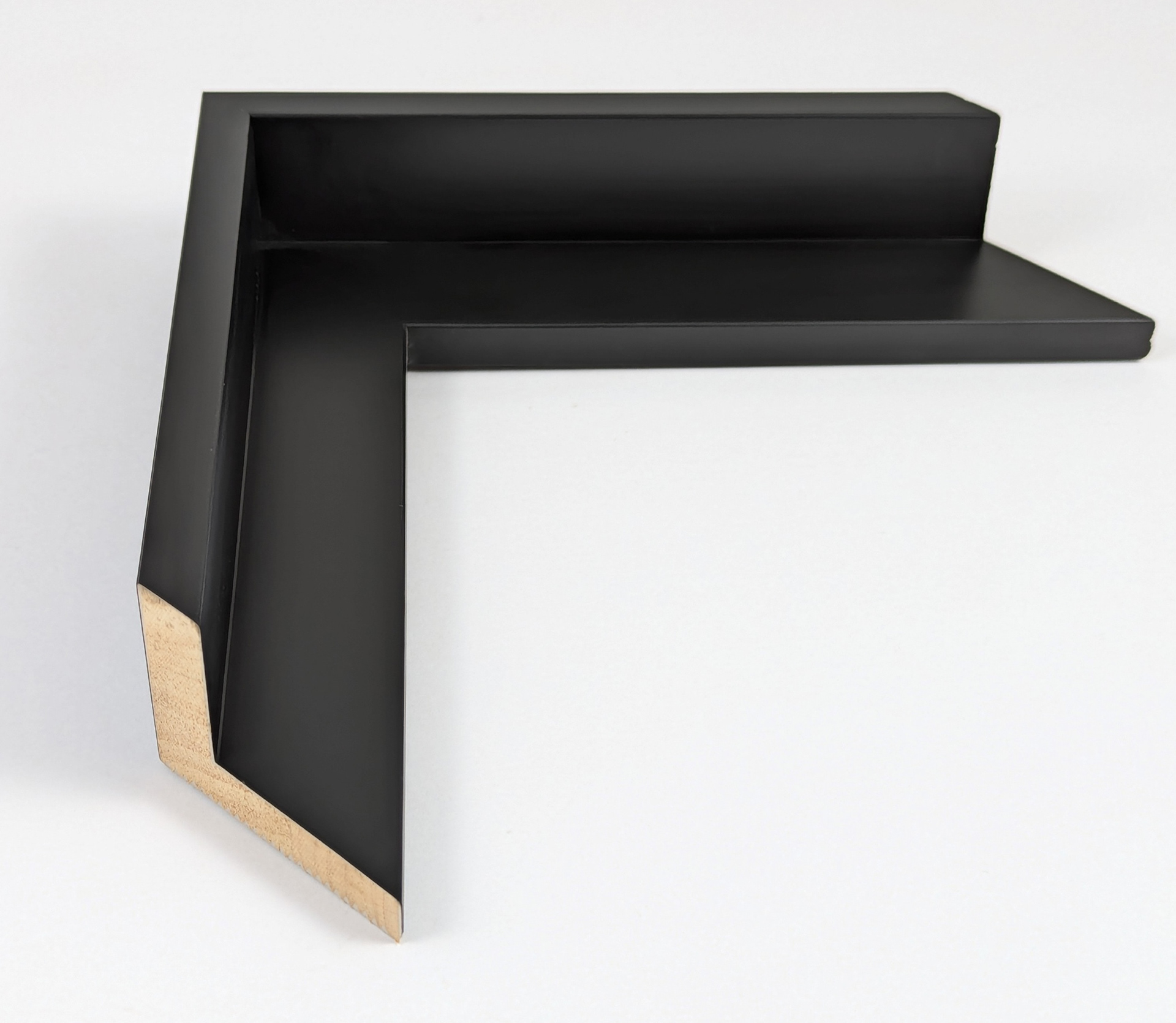 A5258 - 40x40 σκοτία λάκα μαύρη, ξύλο εκτός ΕΕ δίχως σαράκι