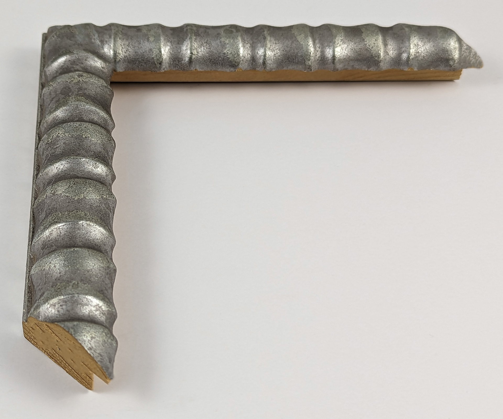 3527 - 20x24 - ασημί ανάγλυφο σαν σφυρήλατο, ξύλο πεύκο