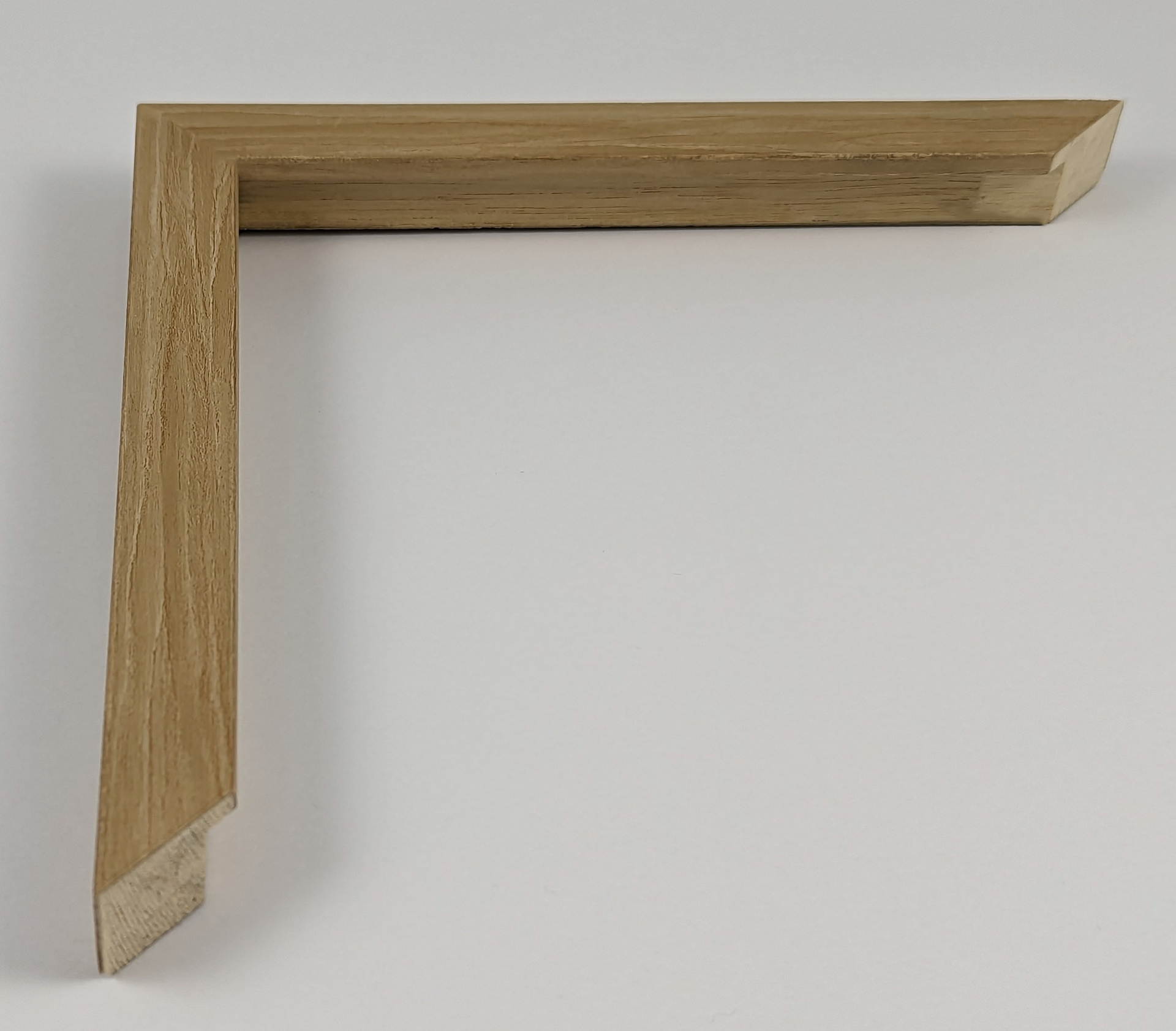 A53 - 20x20 - καρυδί απομίμηση δρυς, ξύλο εκτός ΕΕ δίχως σαράκι