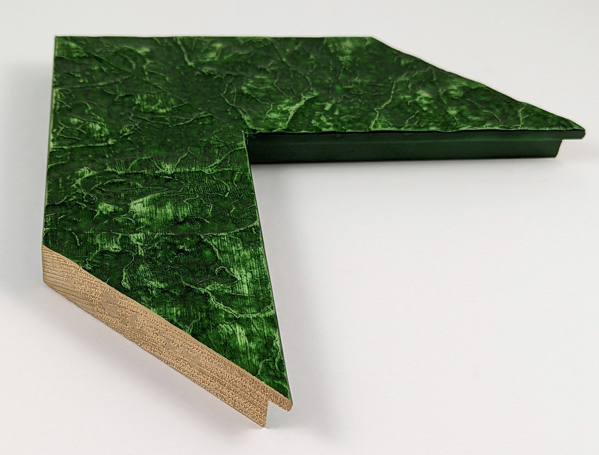2084 - 85x20 - πράσινη λάκα γυαλιστερή ανάγλυφη, ξύλο πεύκο