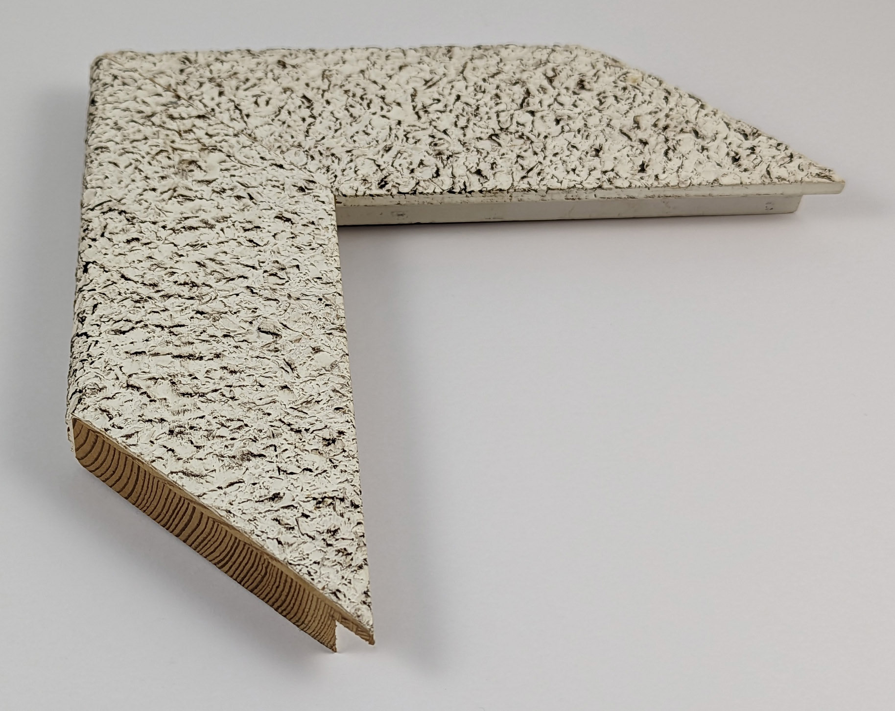 2221 - 70x20 - λευκή πλάκα ανάγλυφη, ξύλο πεύκο