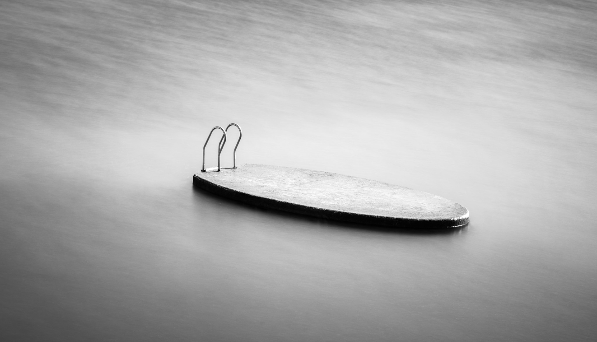 No usage whatsoever without prior permission from Livingroom Jersey