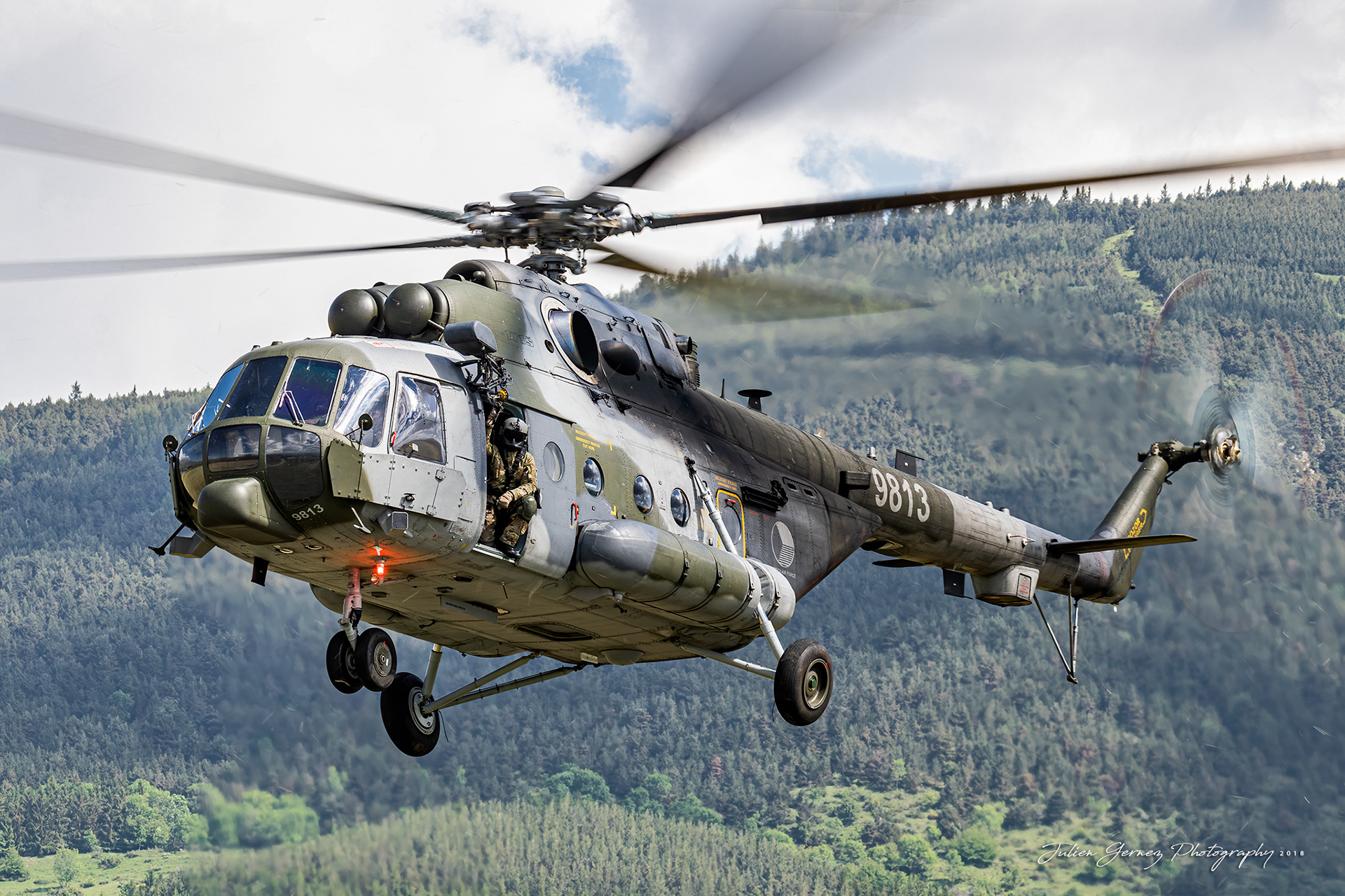 Mil Mi-171sh Hip - Czech Air Force - 22.zl