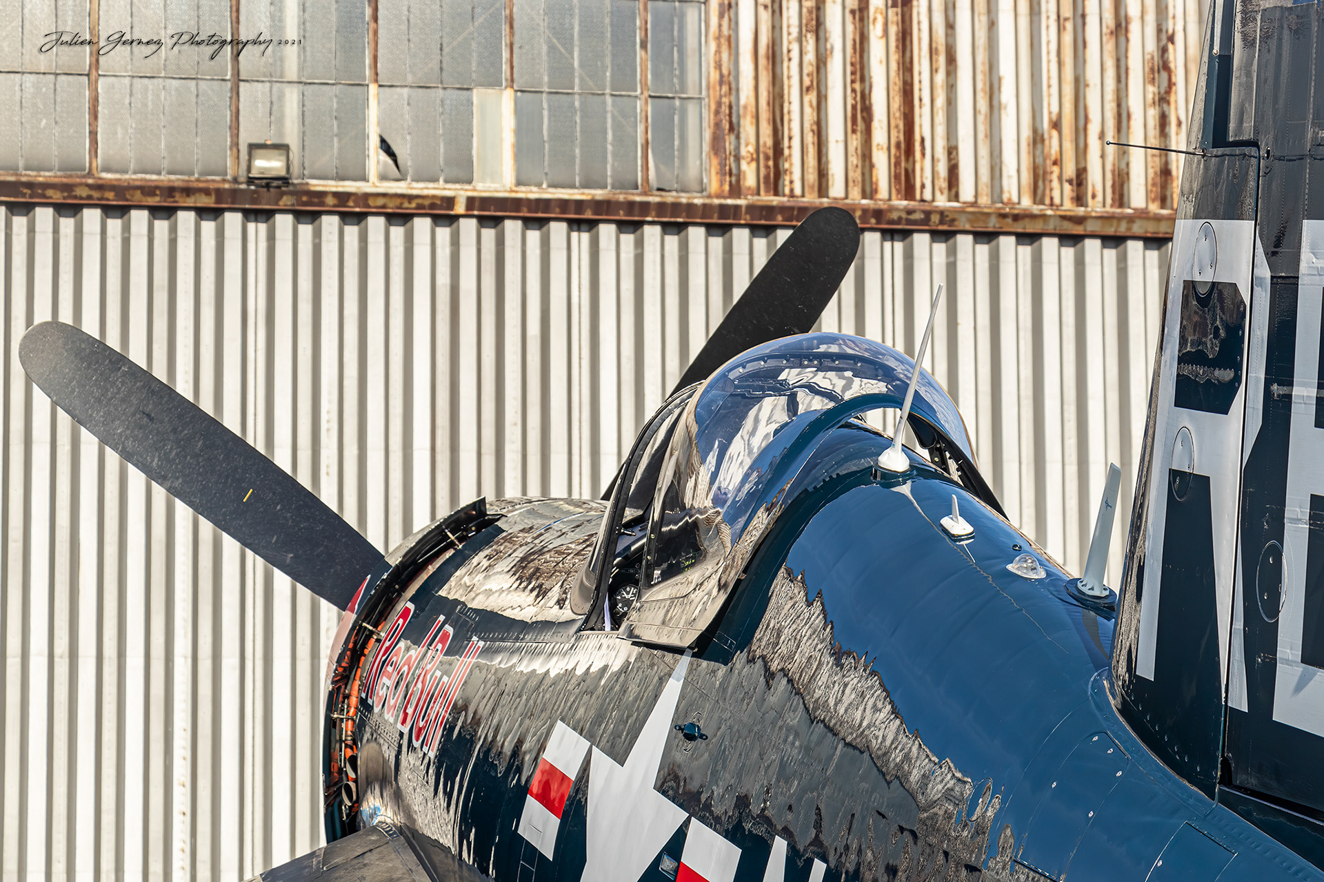 Vought F4U-4 Corsair
