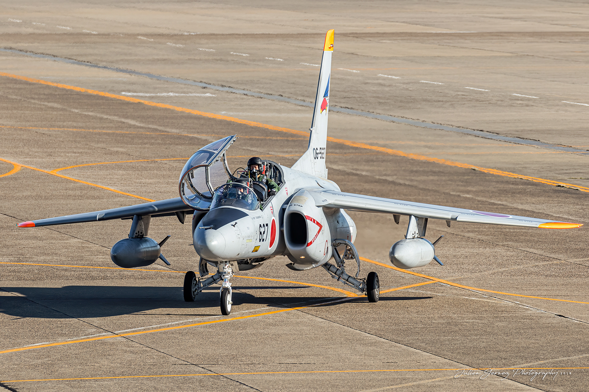 Mitsubishi T-4 - Japan Air Self Defense Force - 7 Kokudan / 302 Hikotai